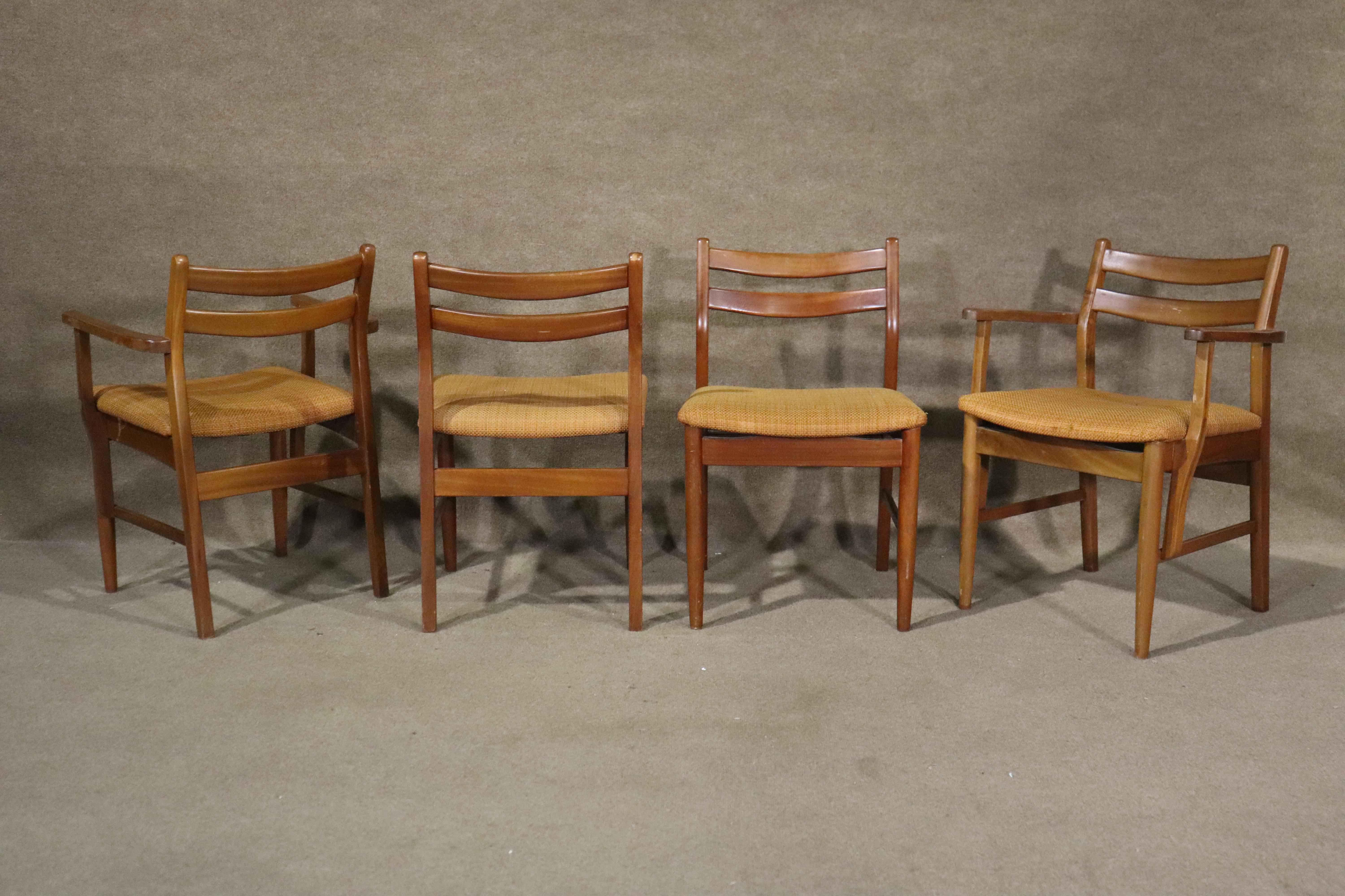 Vintage set of six dining chairs in walnut with slat backs. Two armchairs and four side chairs with original fabric.
Armchairs: 30.5h, 22w, 20d
Side chairs: 30.5h, 18.5w, 20d
Please confirm location NY or NJ