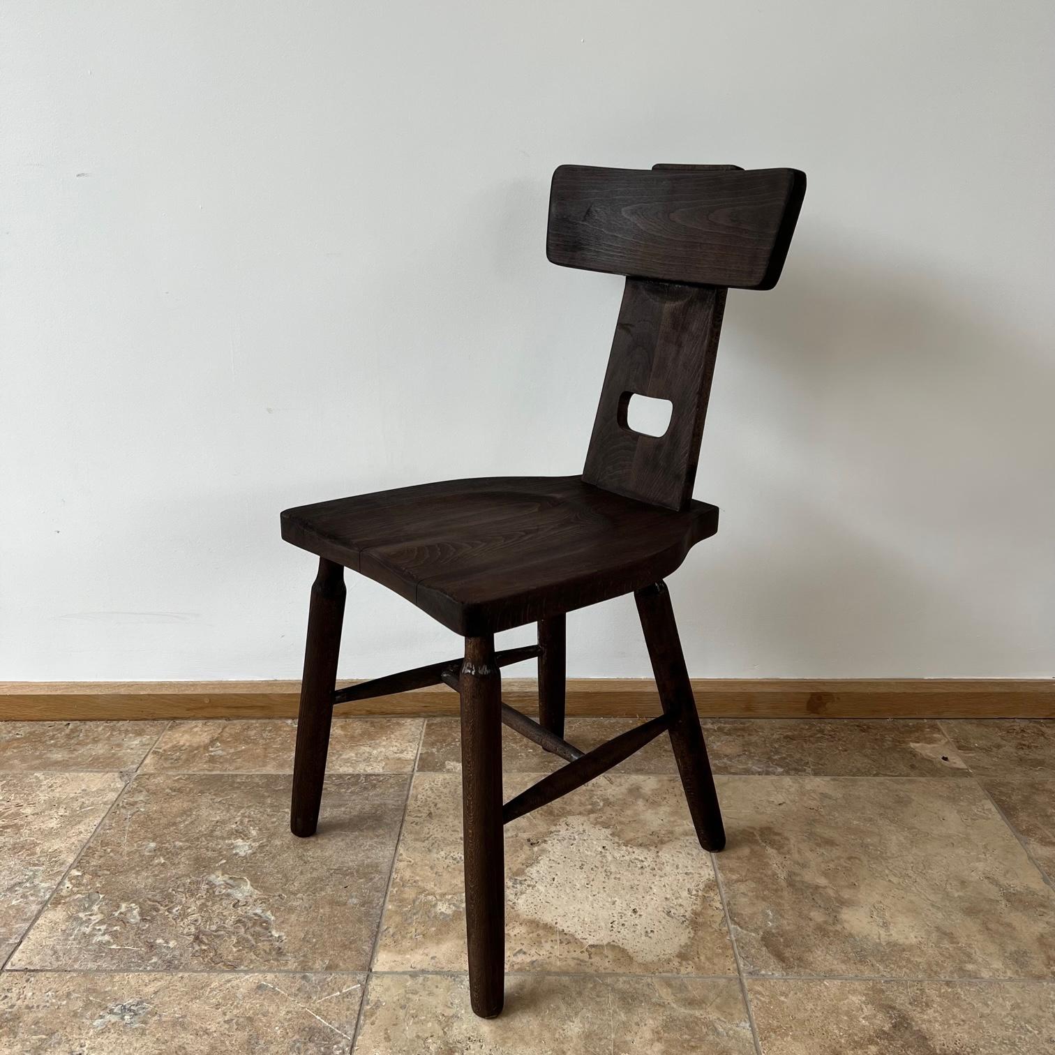 20ième siècle Ensemble de six chaises de salle à manger du milieu du siècle dernier en vente