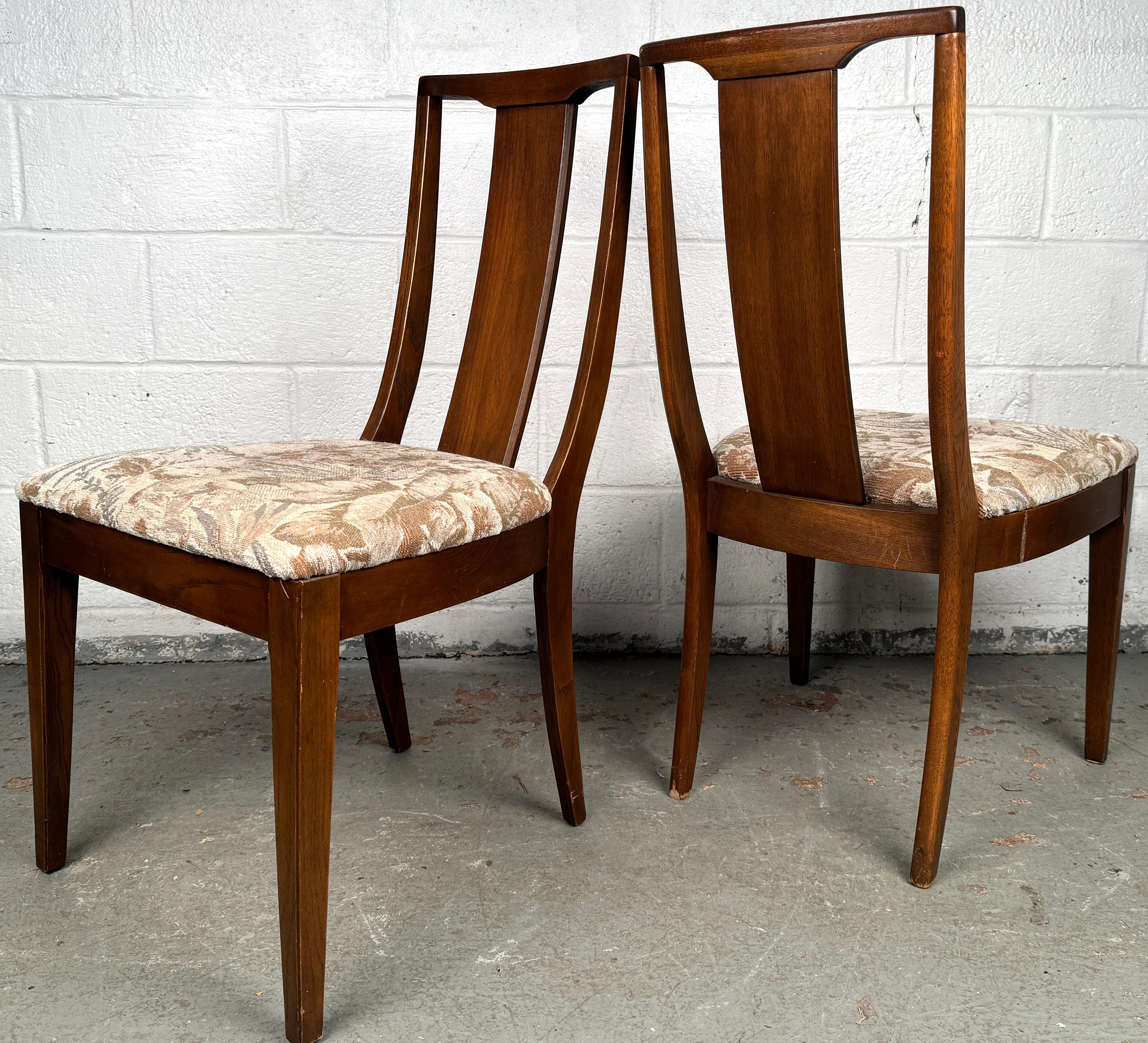 20th Century Set of Six Mid-Century Dining Chairs For Sale