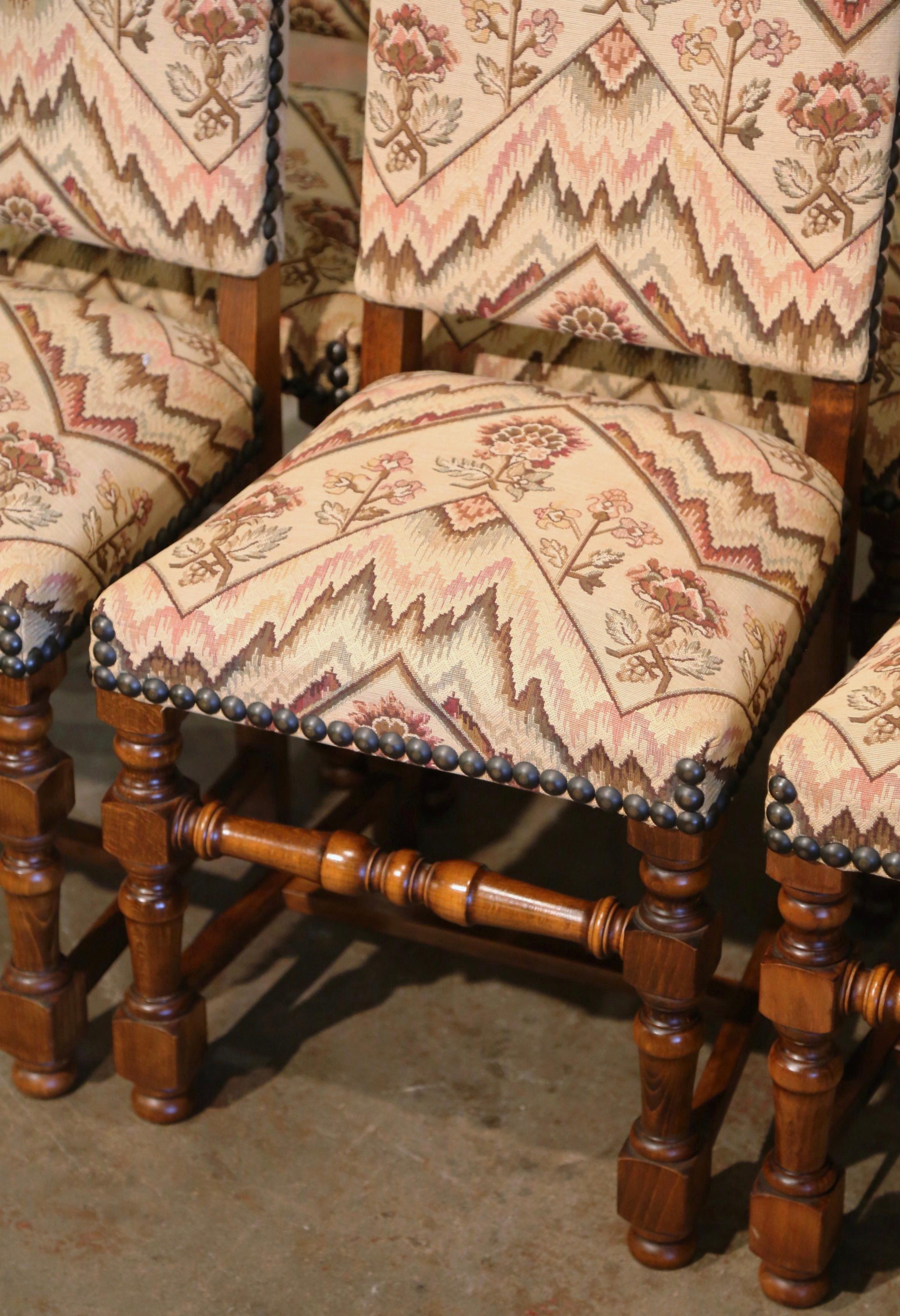 Fabric Set of Six Mid-Century French Louis XIII Carved Walnut Turned Legs Side Chairs 