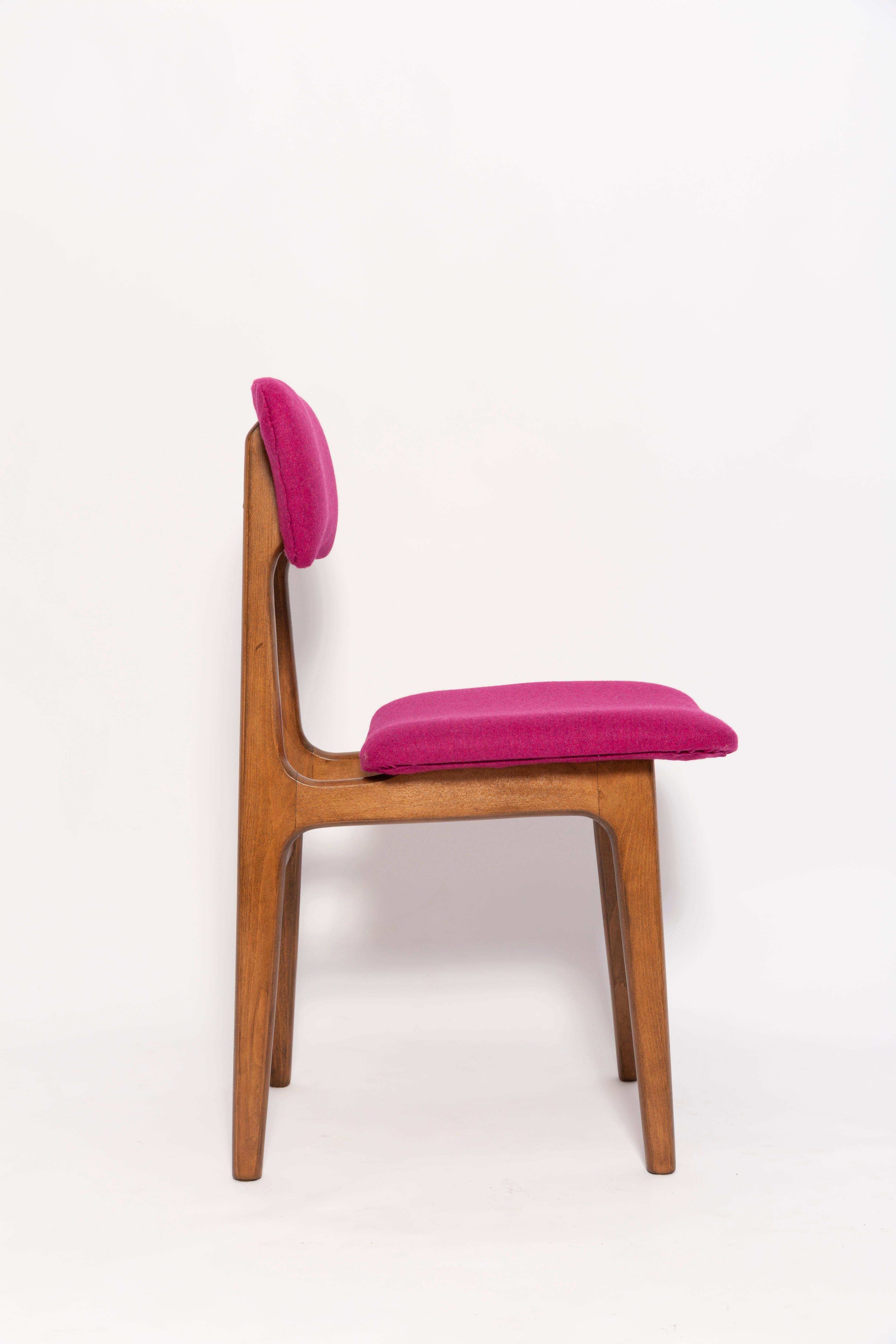 Set of Six Mid Century Fuchsia Pink Wool Chairs, Rajmund Halas, Europe, 1960s In Excellent Condition For Sale In 05-080 Hornowek, PL