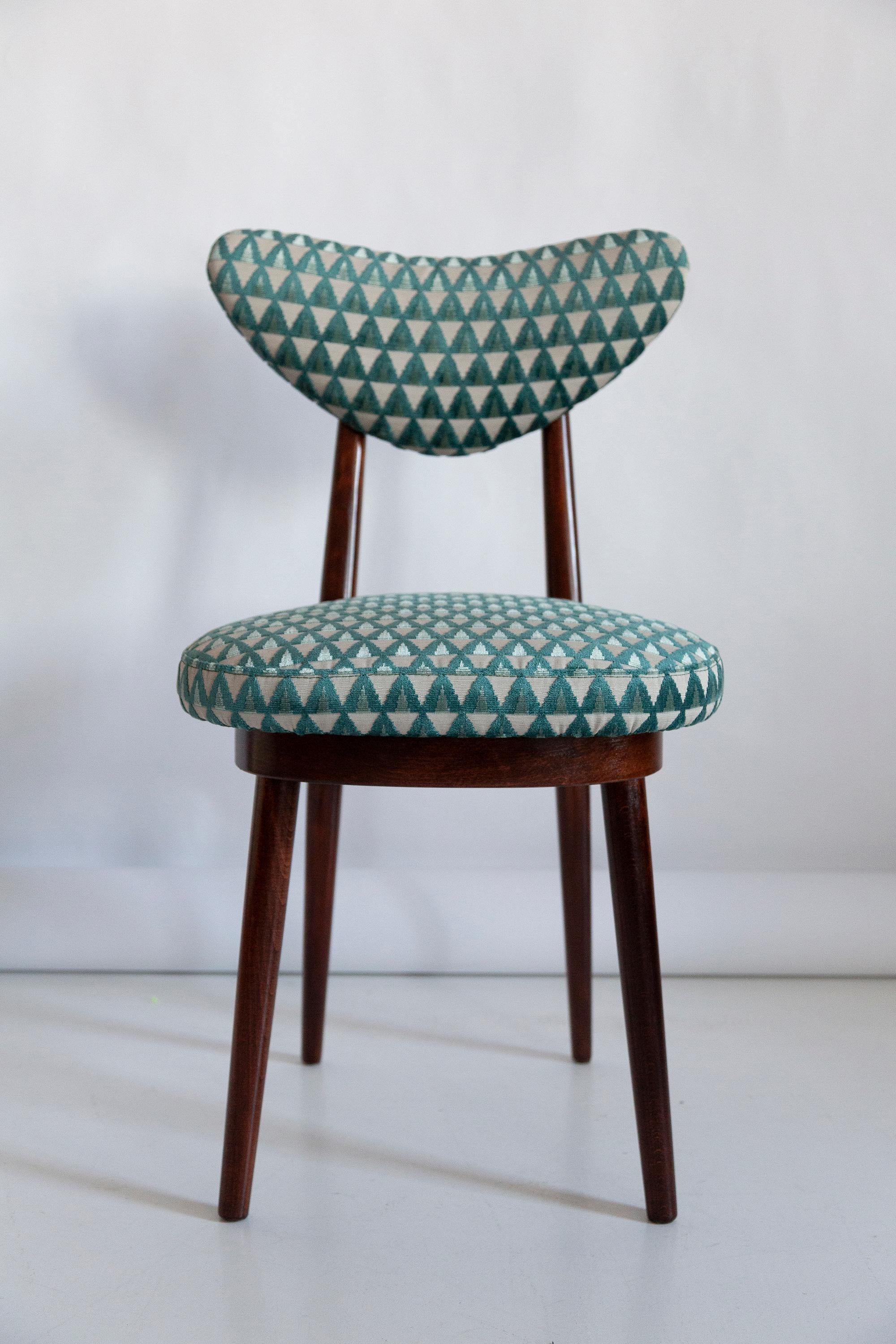 Set of Six Mid-Century Heart Chairs in Amuleto Green Velvet, Europe, 1960s For Sale 6