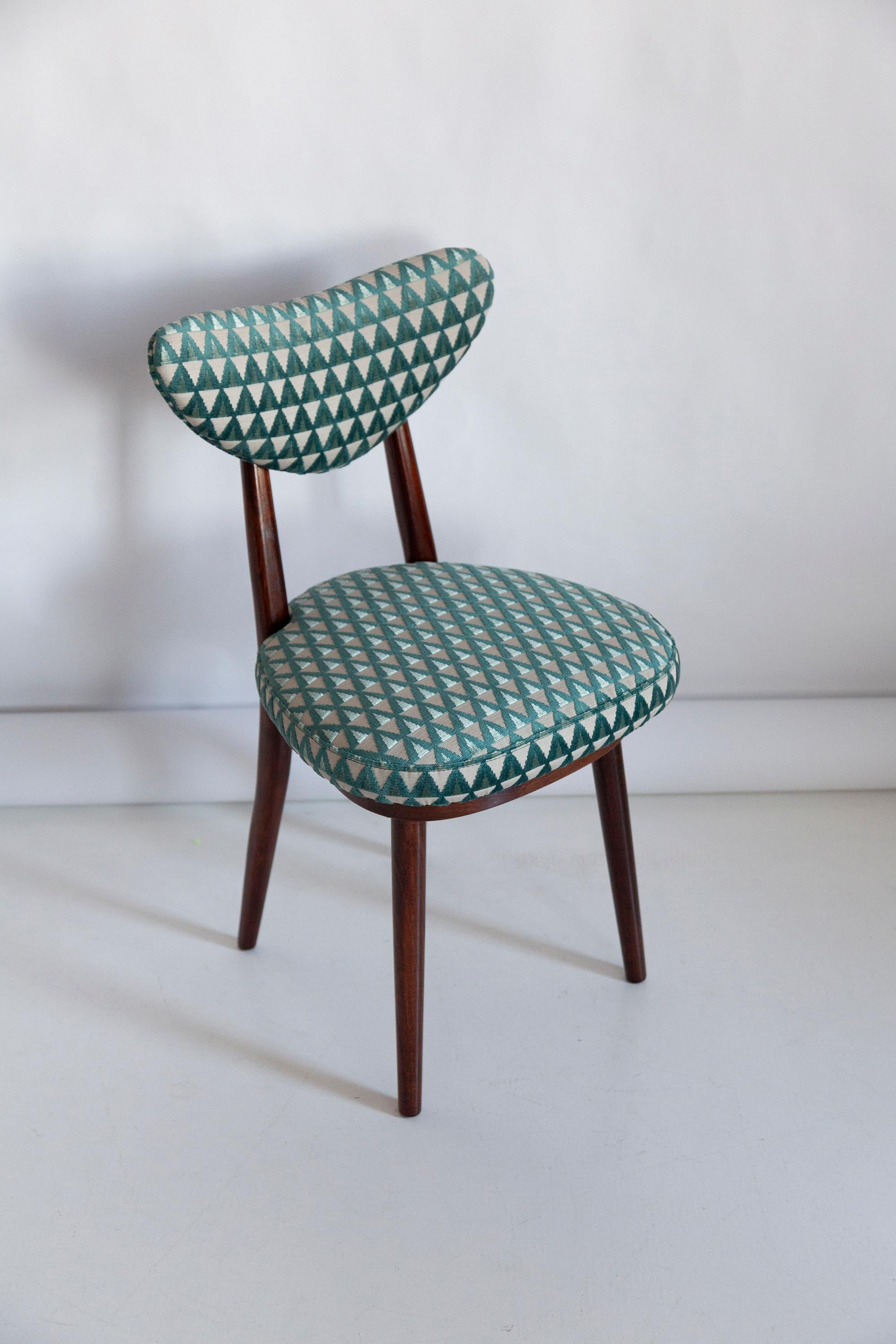 Set of Six Mid-Century Heart Chairs in Amuleto Green Velvet, Europe, 1960s For Sale 1