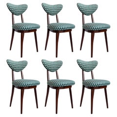 Ensemble de six chaises à cœur du milieu du siècle en velours vert amuleto, Europe, années 1960