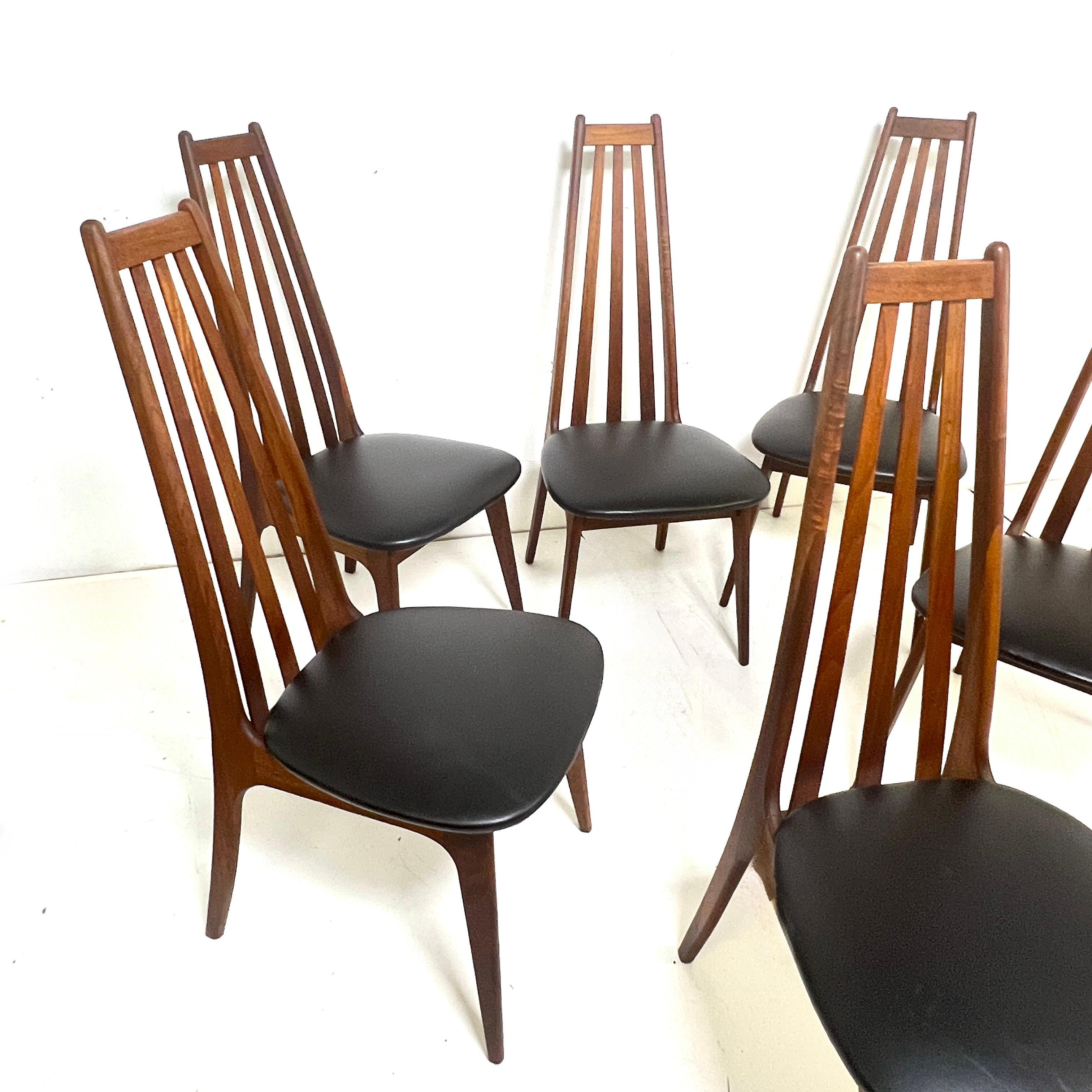 Set di sei sedie da pranzo americane di metà secolo con schienale alto in noce massiccio del 1960 circa, disegnate da Henry P. Glass per Richbilt MFG. Nota,  spesso vengono attribuiti erroneamente ad Adrian Pearsall per Craft Associates. Queste