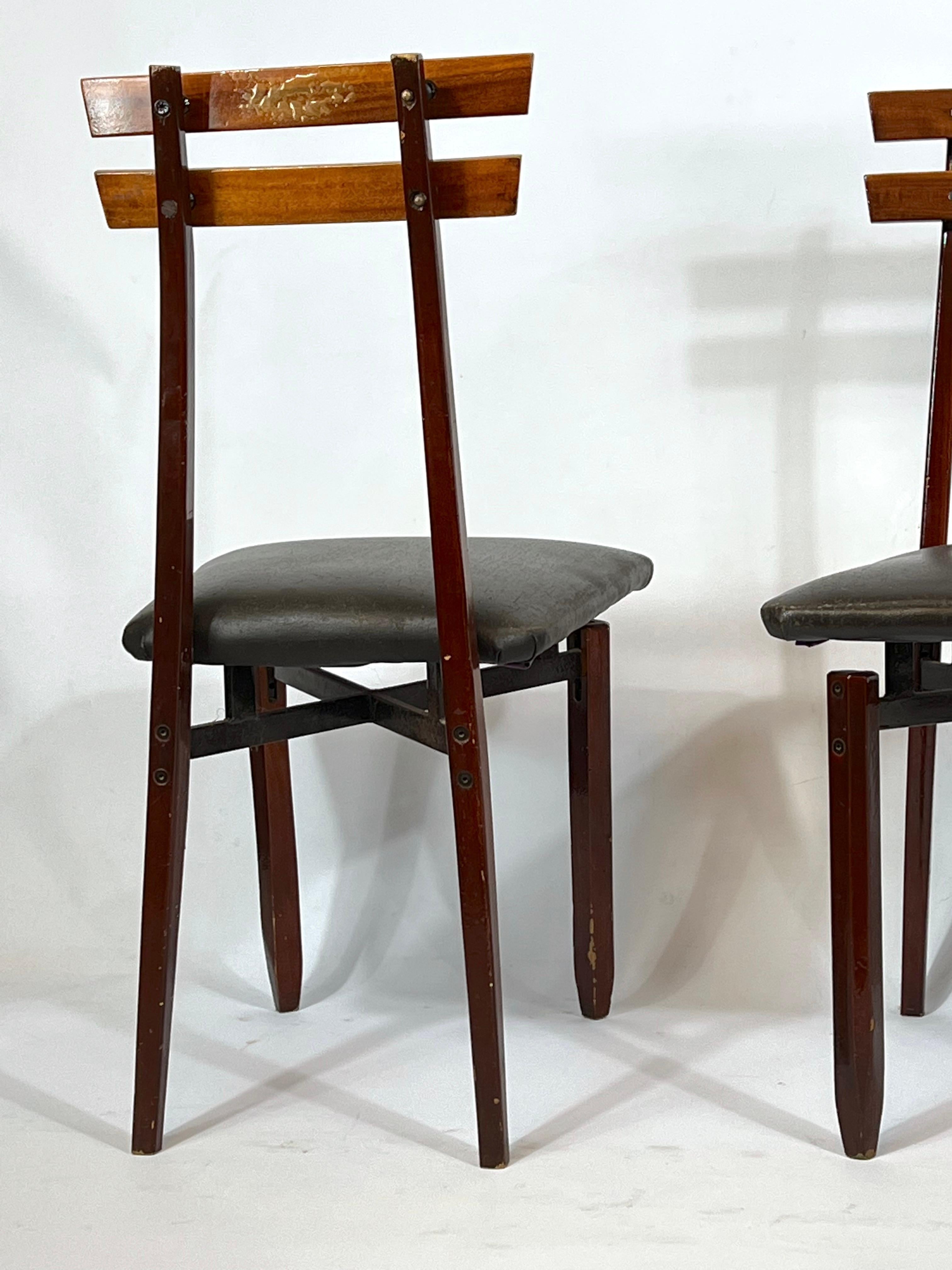 Set of Six Mid-Century Italian Wood Chairs For Sale 4