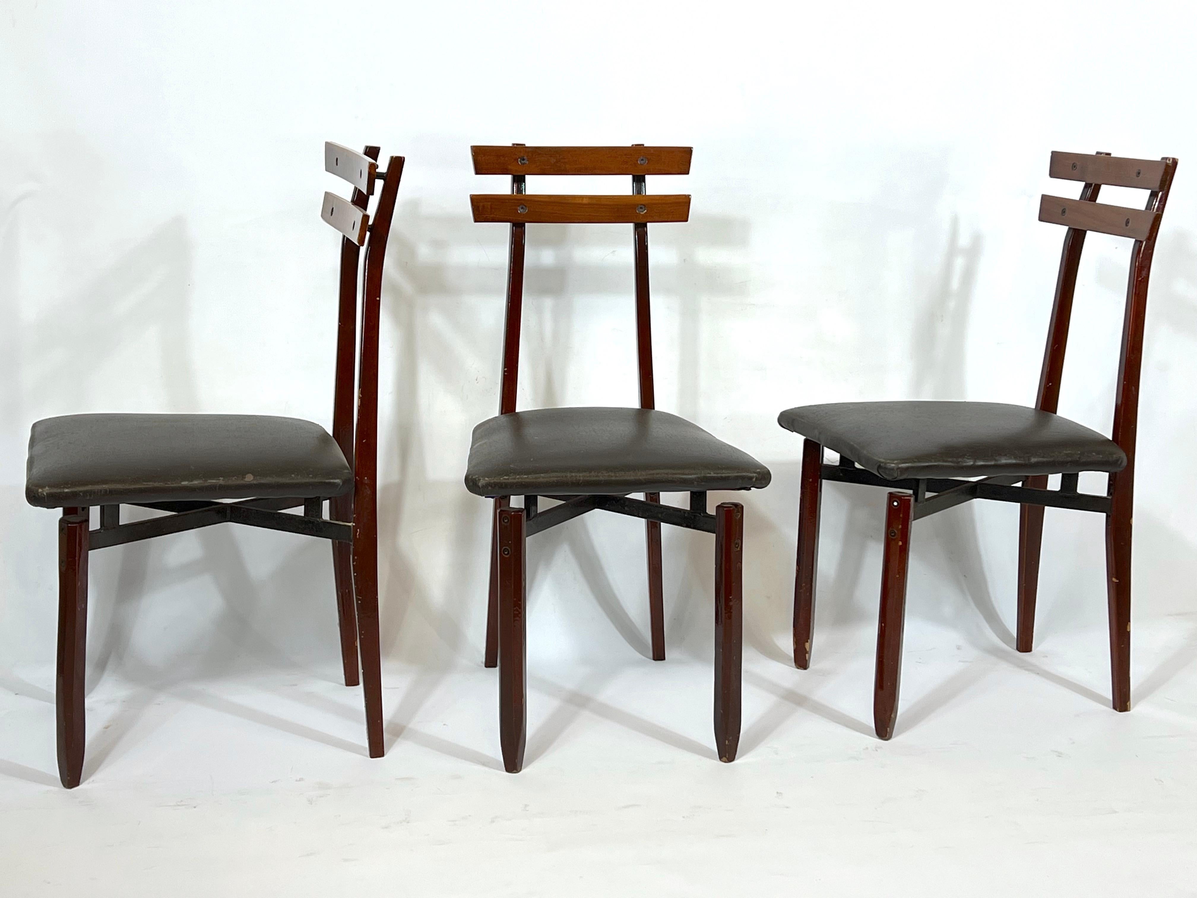 Set of Six Mid-Century Italian Wood Chairs For Sale 6
