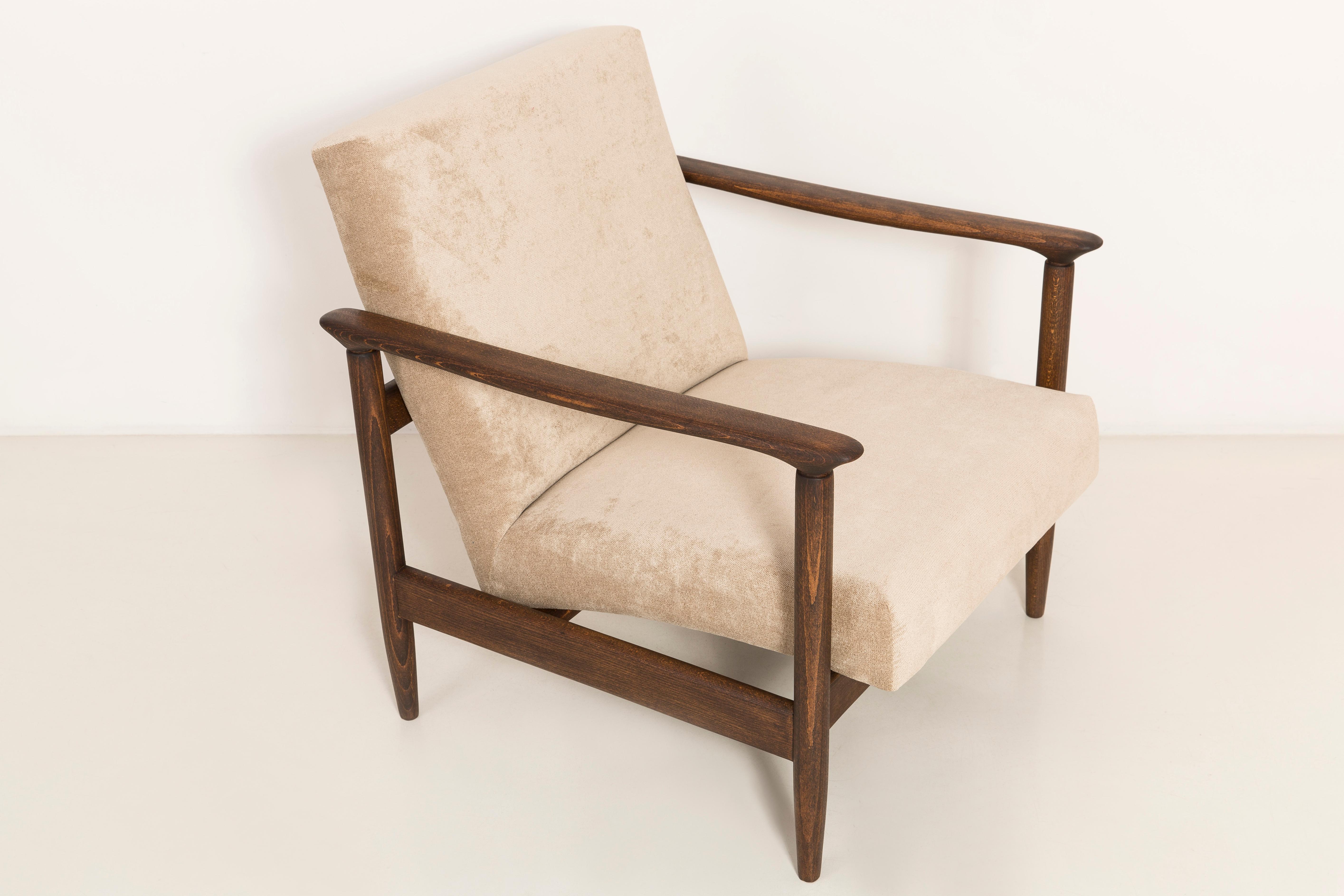 Set of Six Mid-Century Modern Beige Armchairs, Edmund Homa, 1960s, Poland For Sale 6