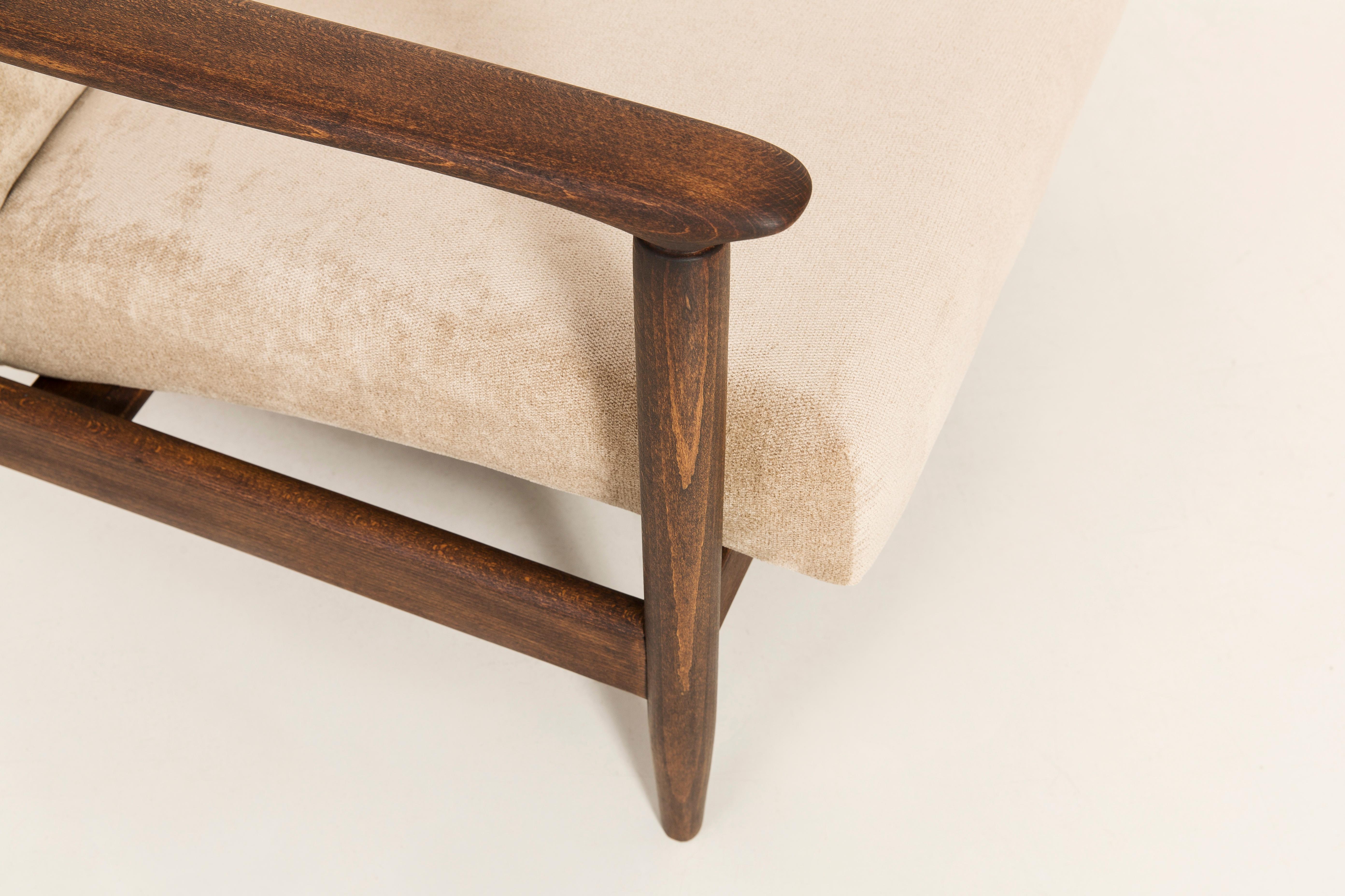 Ensemble de six fauteuils beige de style moderne du milieu du siècle:: Edmund Homa:: années 1960:: Pologne en vente 7