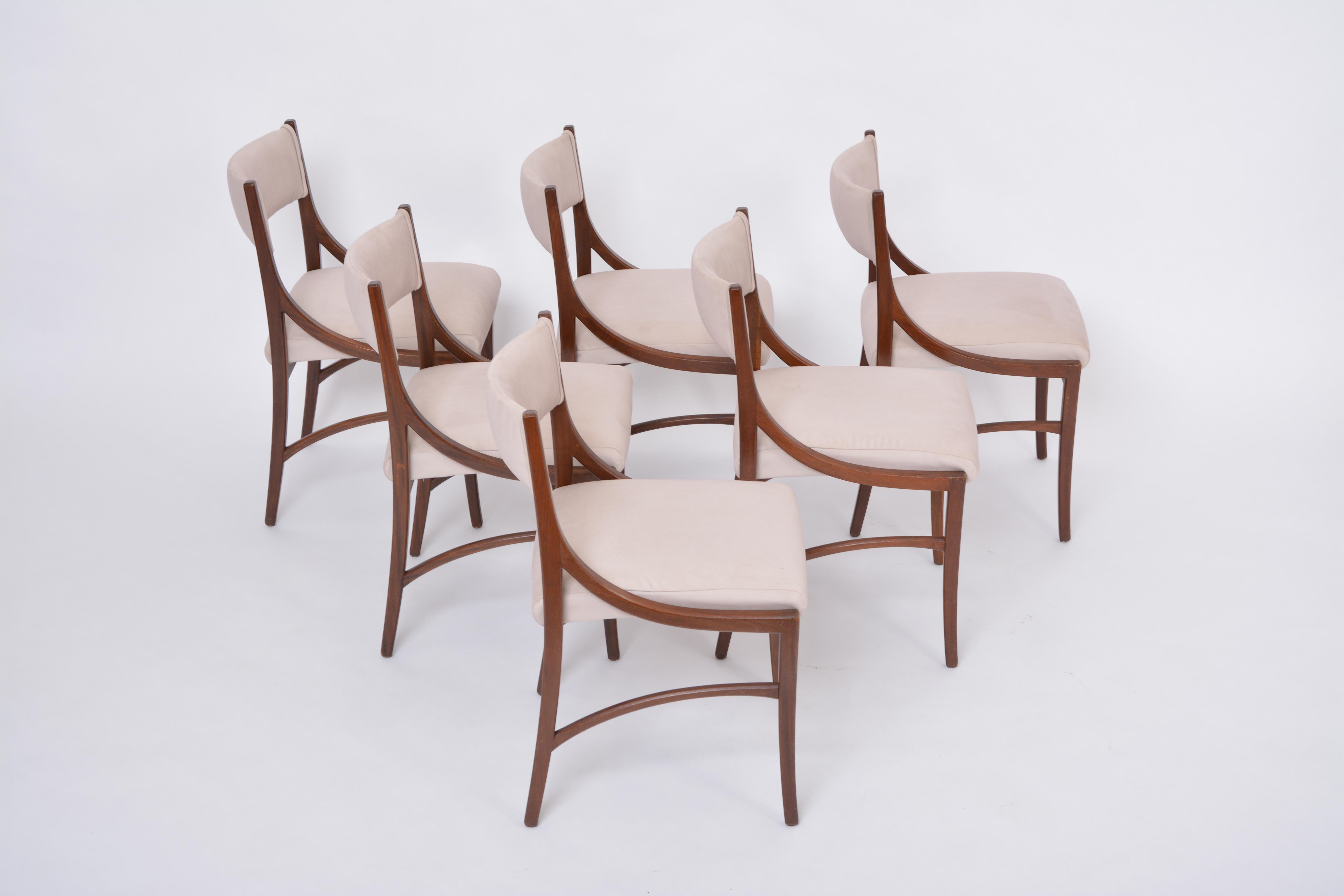 20th Century Set of six Mid-Century Modern Beige Dining Chairs by Ico Parisi for Cassina
