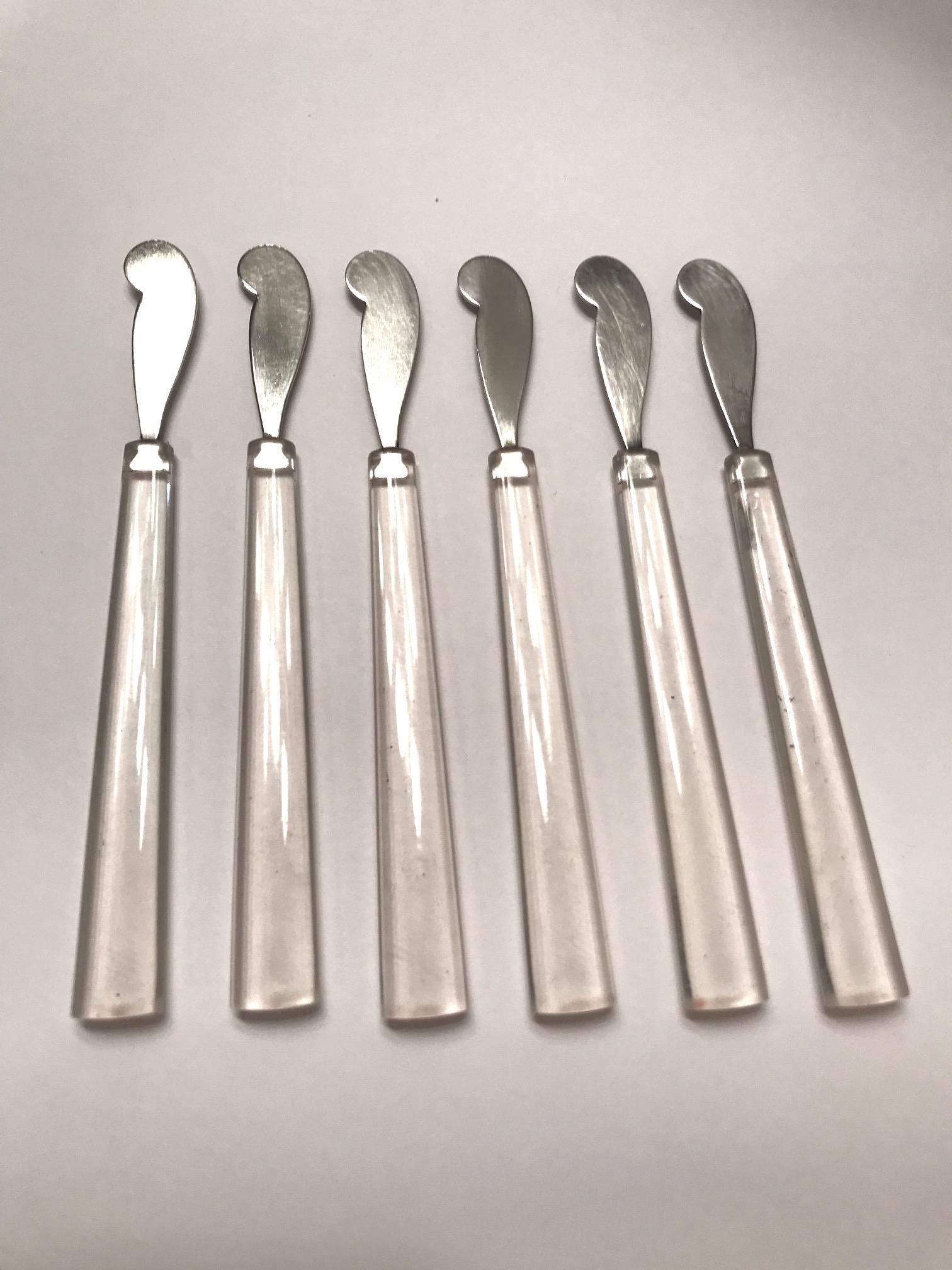 Polished Set of Six Mid-Century Modern Cocktail Knives in Lucite