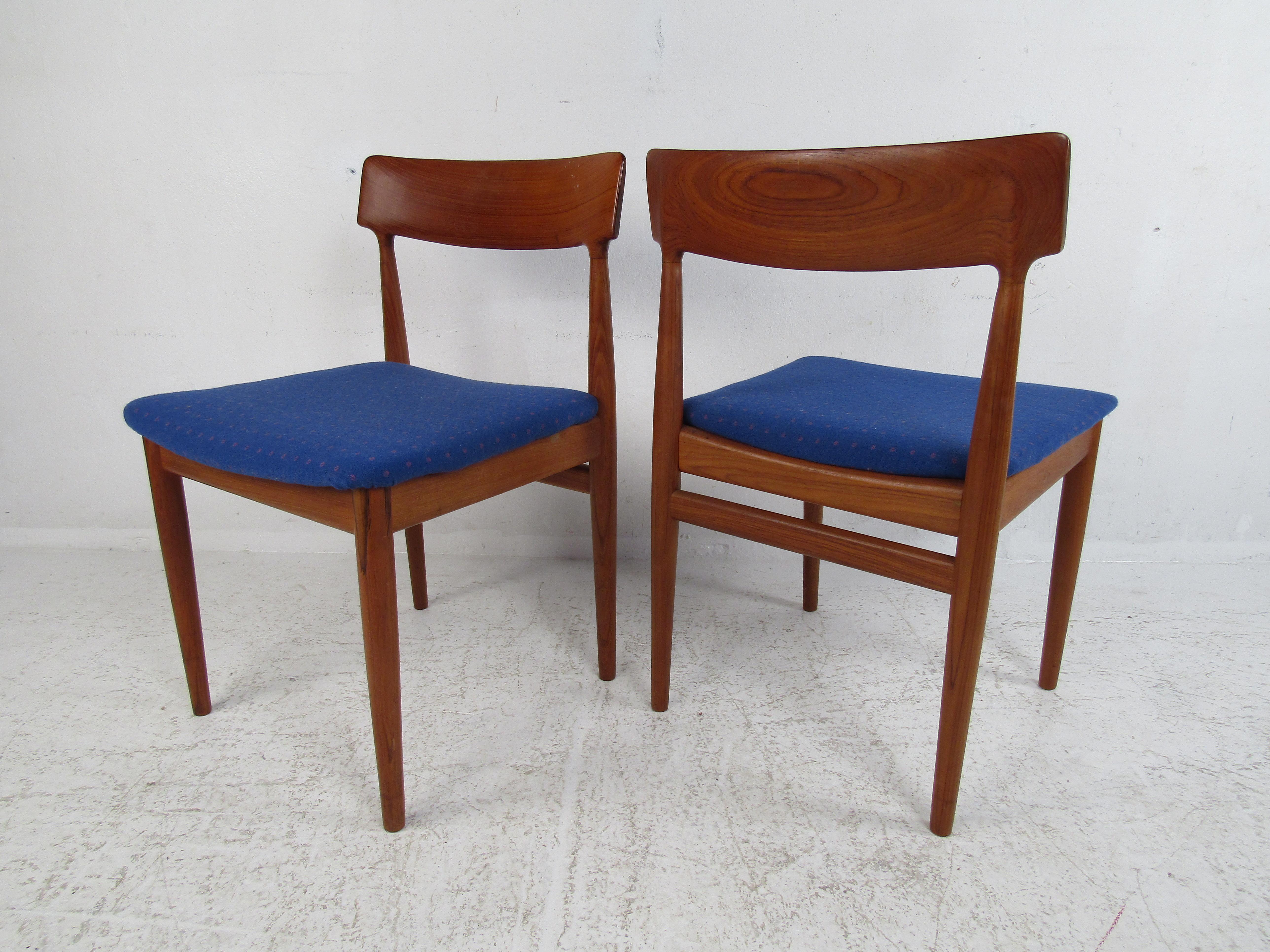 Danois Ensemble de six chaises à manger danoises modernes du milieu du siècle dernier en vente
