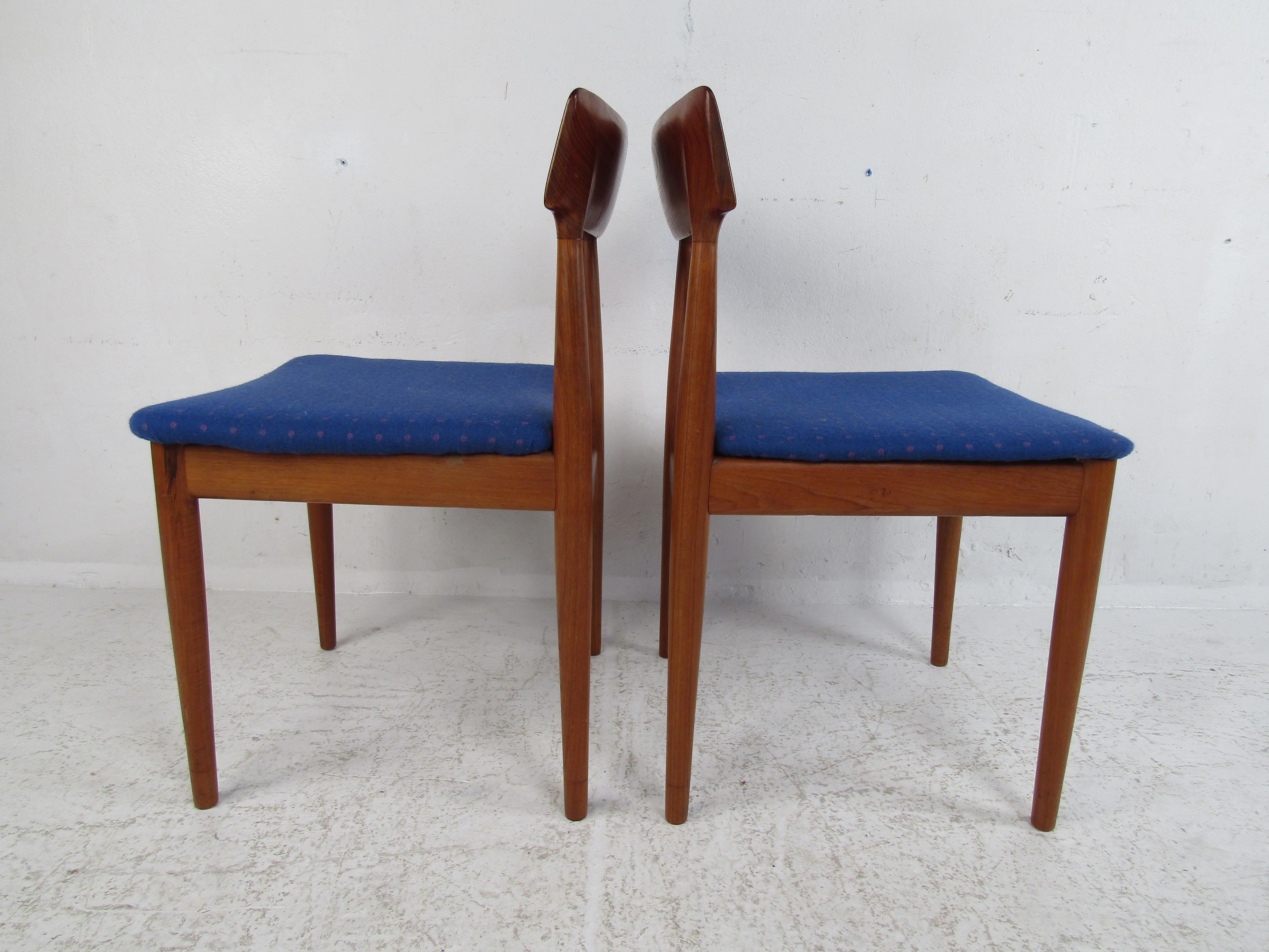 Set of Six Mid-Century Modern Danish Dining Chairs In Good Condition For Sale In Brooklyn, NY