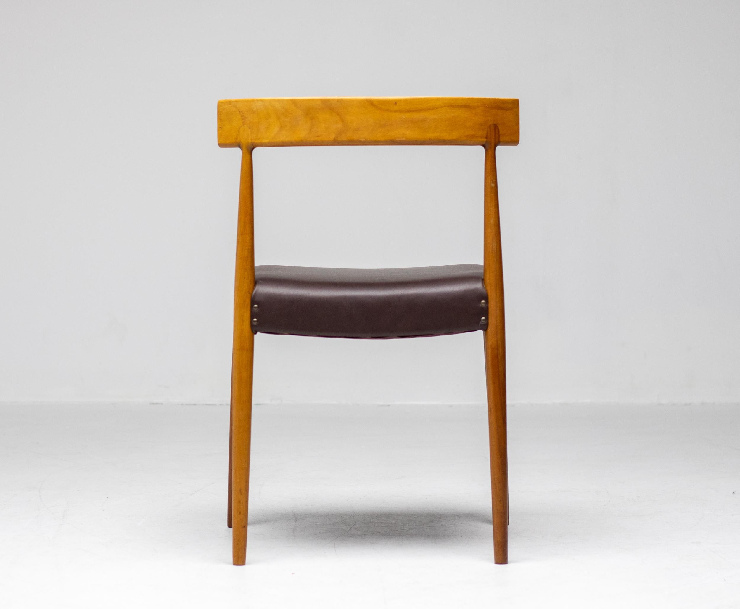 XX secolo Set di sei sedie da pranzo danesi moderne del Mid Century in vendita