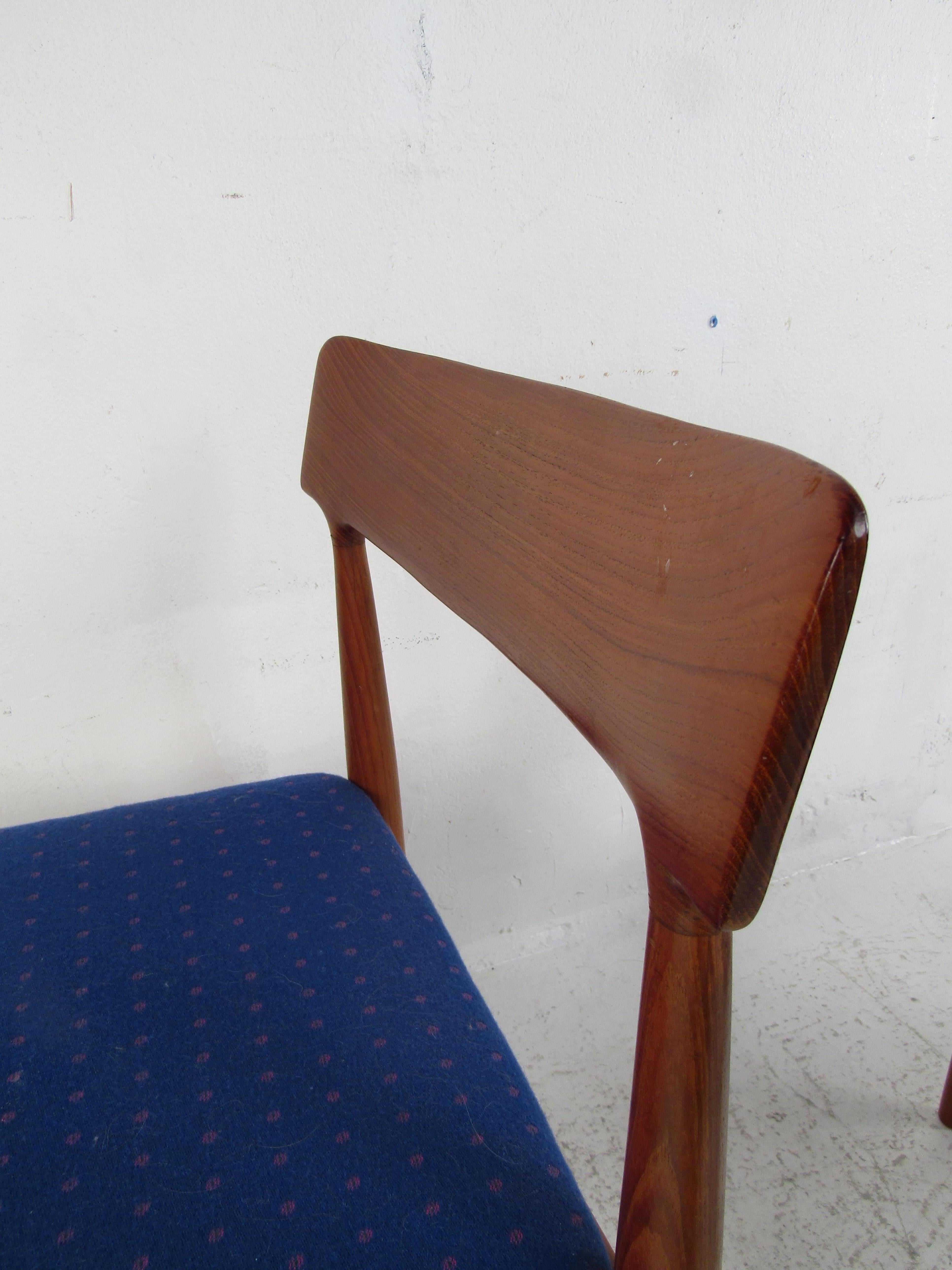 Tissu d'ameublement Ensemble de six chaises à manger danoises modernes du milieu du siècle dernier en vente