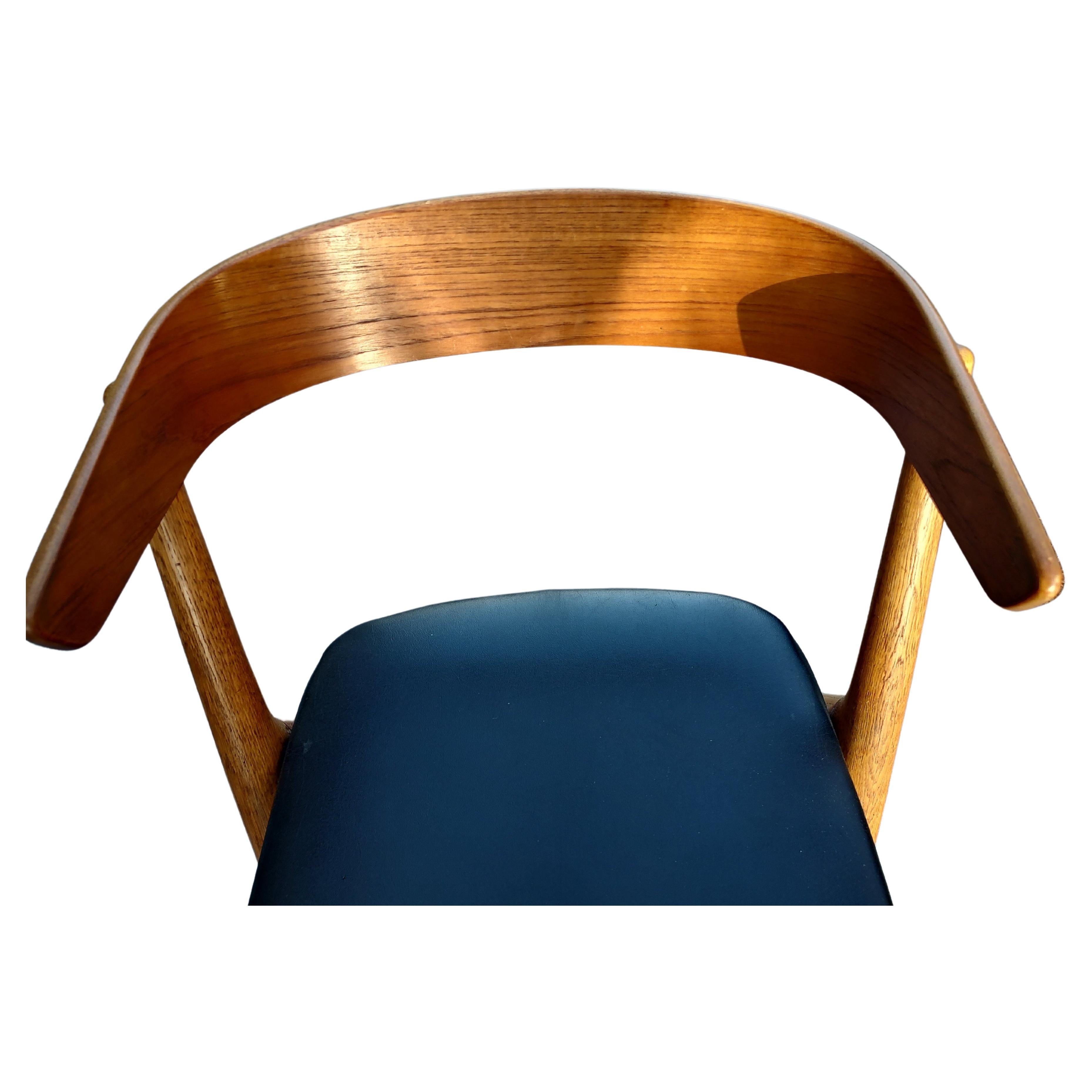 Conjunto de seis sillas de comedor danesas modernas de mediados de siglo núm. 9 de Helge Sibast en Bueno estado para la venta en Port Jervis, NY