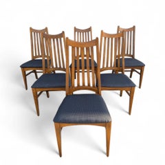 Set di sei sedie da pranzo in Oak moderne del metà del secolo con tappezzeria nuova