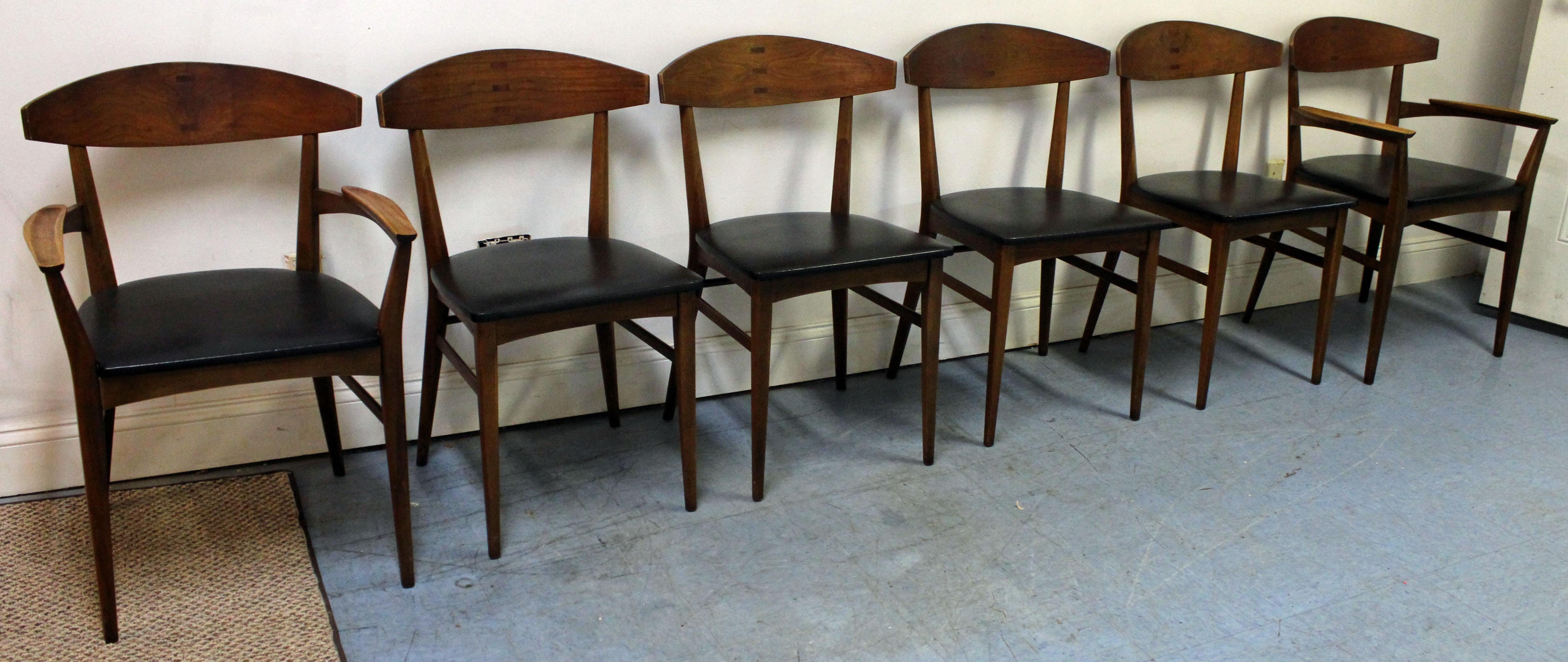 What a find. Offered is a very cool set of six Mid-Century Modern dining chairs, designed by Paul McCobb for Lane's 
