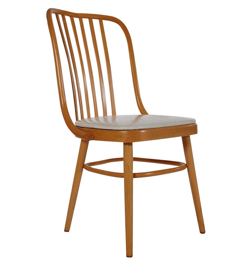 Late 20th Century Set of Six Mid-Century Modern Spindle Back Dining Chairs in Maple after Thonet