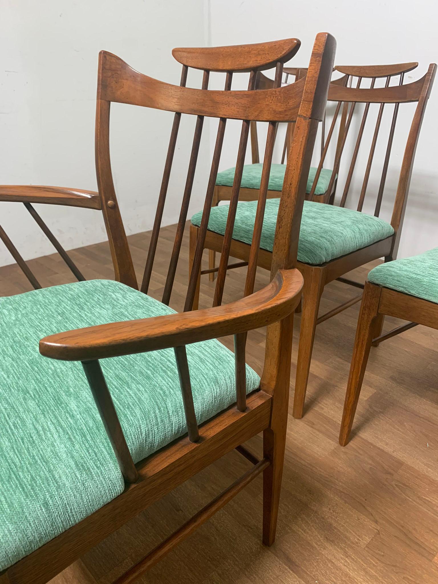 Walnut Set of Six Mid-Century Modern Thomasville  Dining Chairs, Circa 1950s