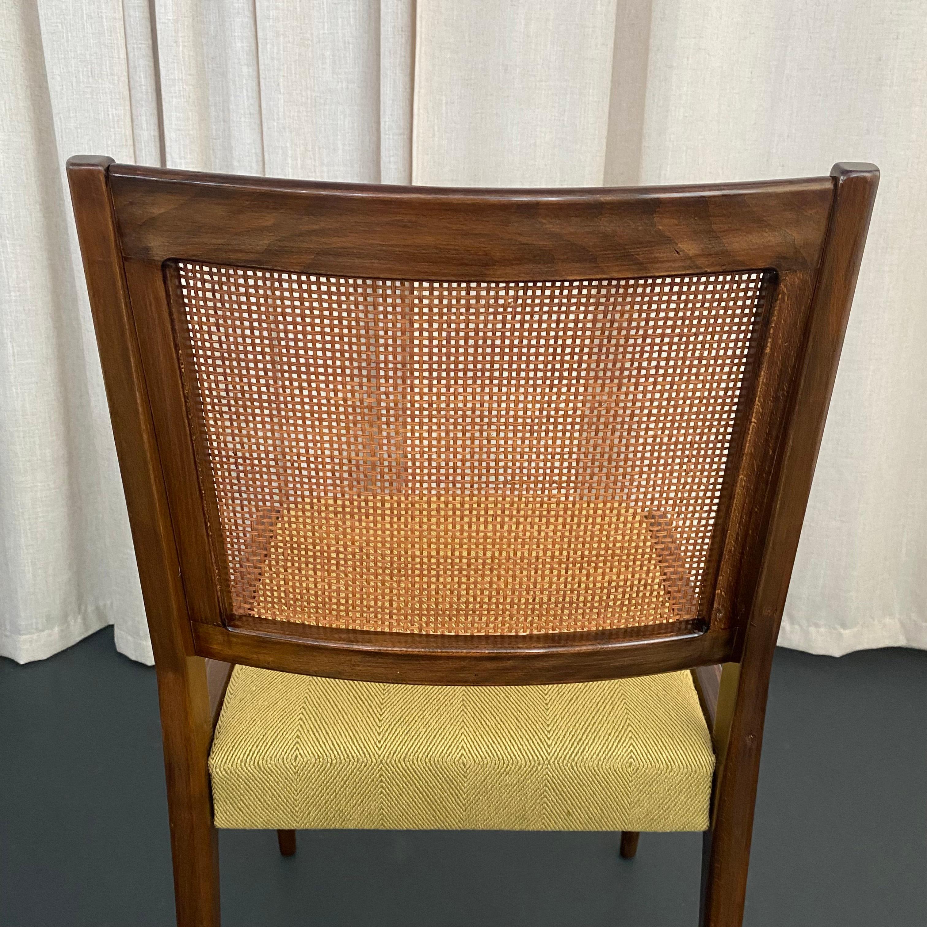 Ensemble de six chaises de salle à manger en noyer et en rotin de style moderne du milieu du siècle par DUX en vente 5