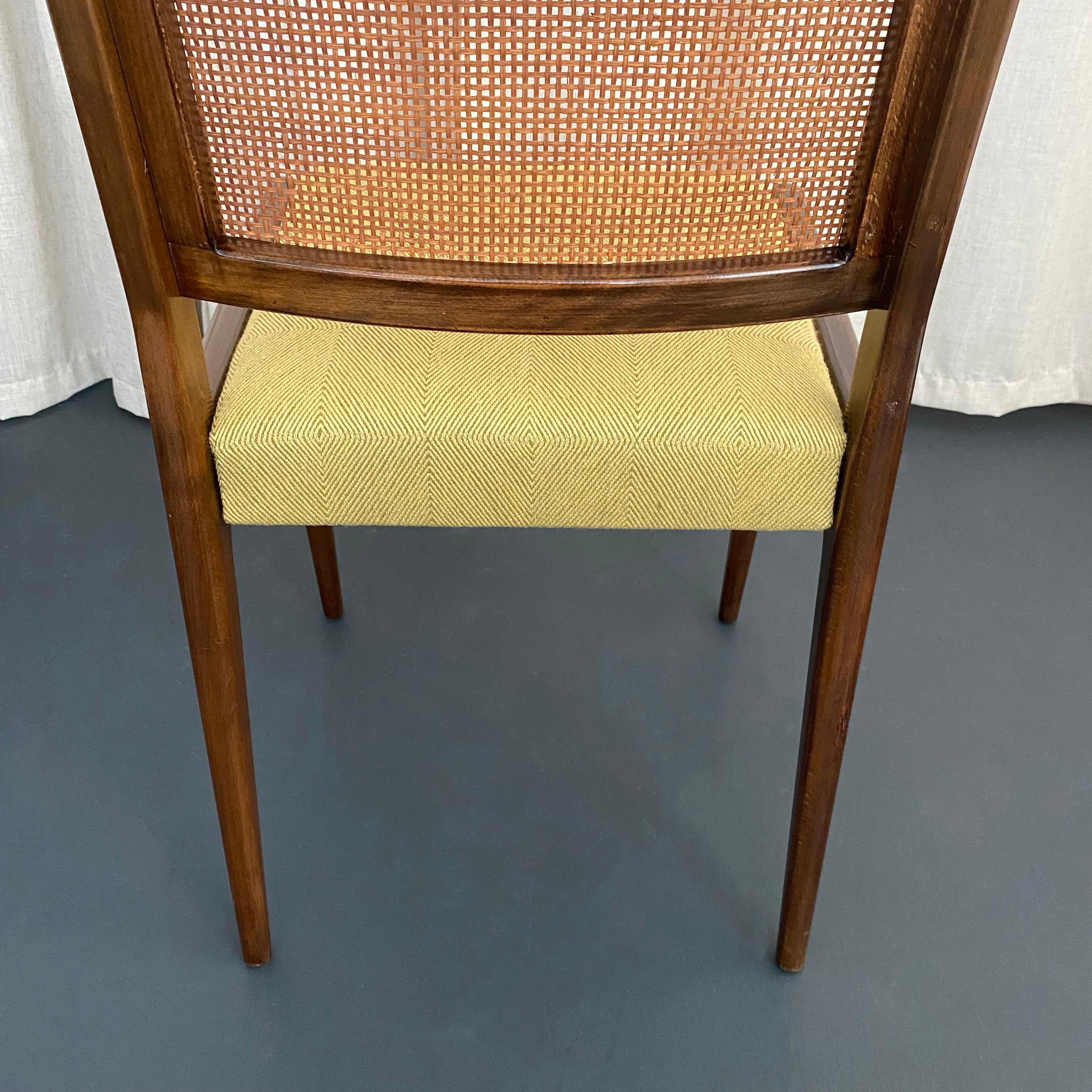 Ensemble de six chaises de salle à manger en noyer et en rotin de style moderne du milieu du siècle par DUX en vente 6