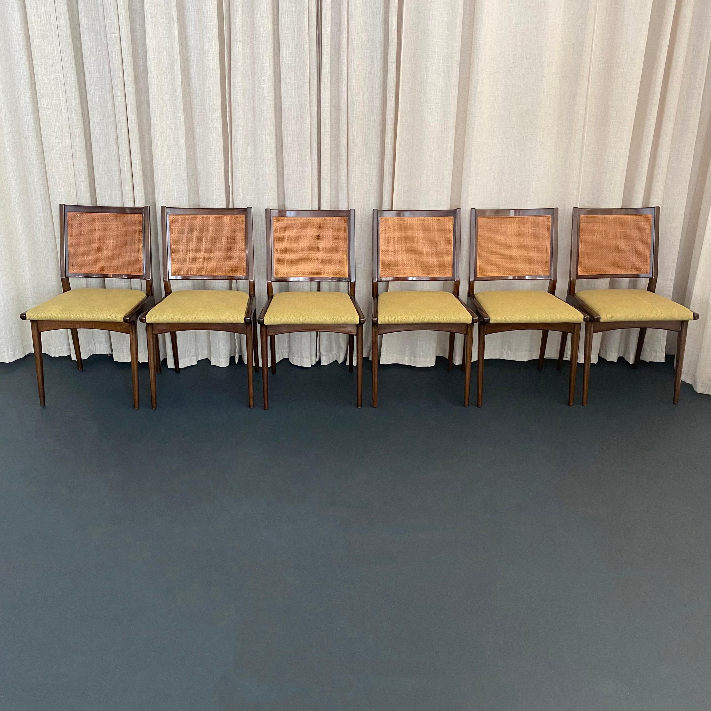 Ensemble de six chaises de salle à manger en noyer et en rotin de style moderne du milieu du siècle par DUX Bon état - En vente à Brooklyn, NY