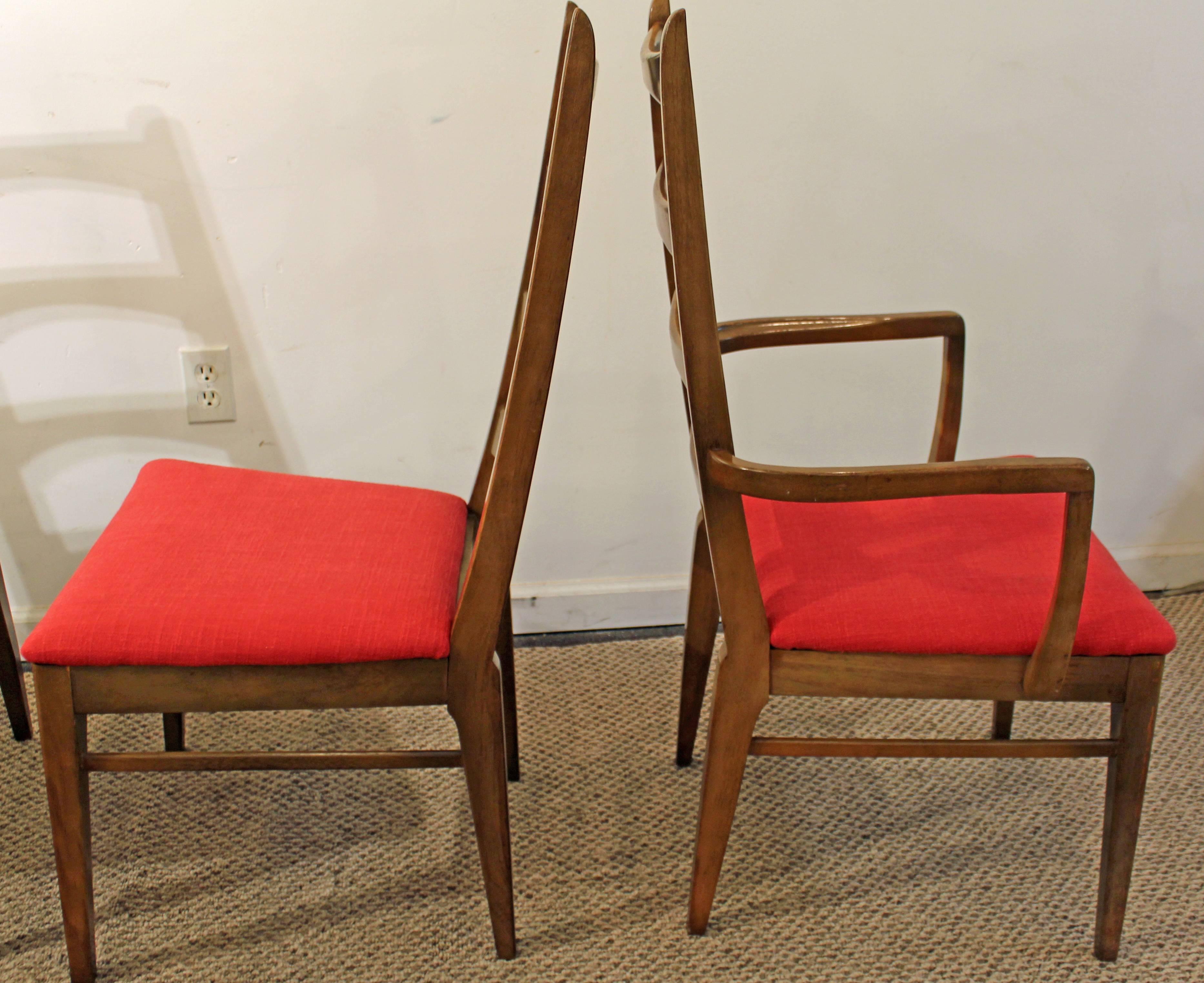 Unknown Set of Six Mid-Century Modern Walnut Bow Tie Dining Chairs