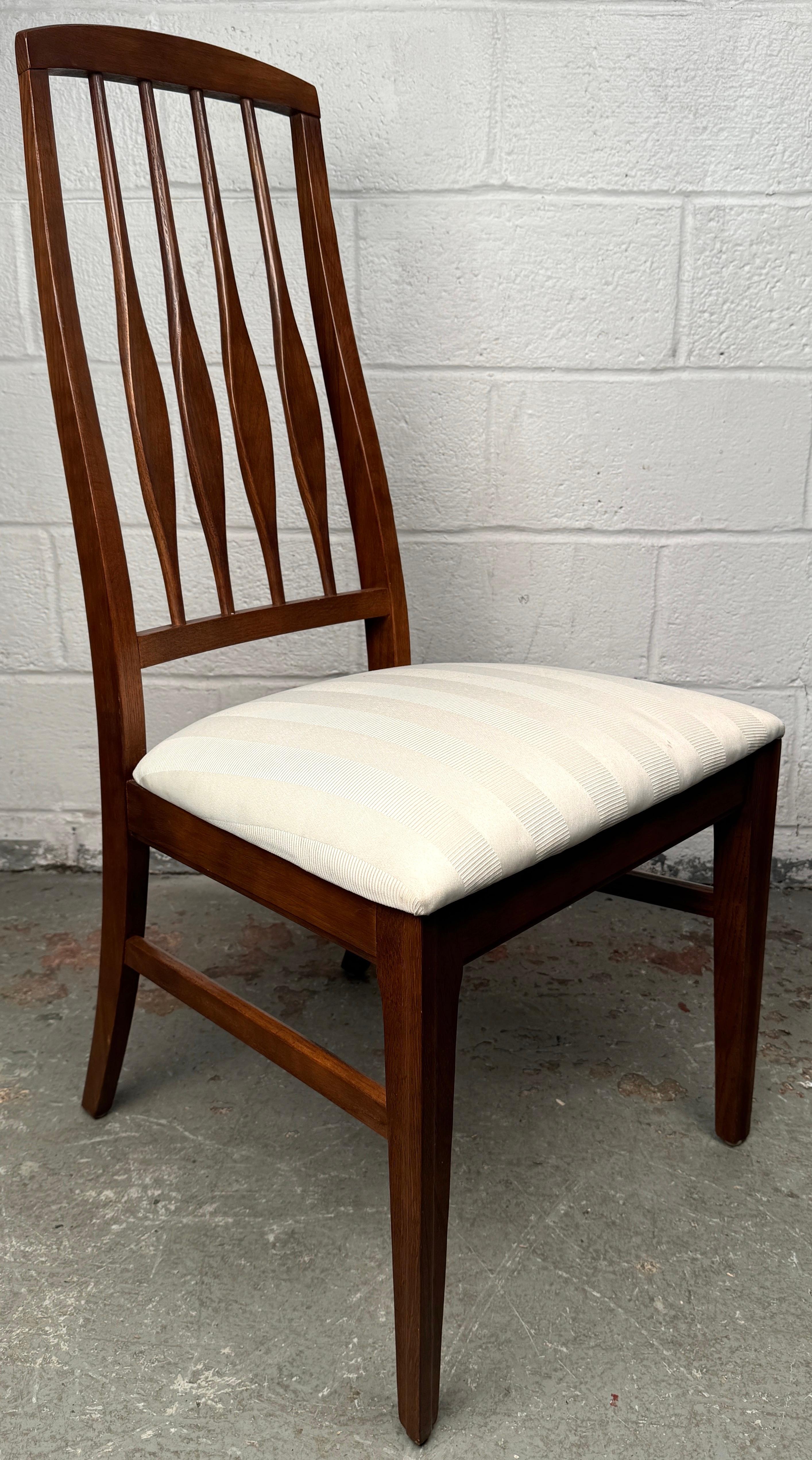 Set of Six Mid-Century Modern Walnut Dining Chairs For Sale 4