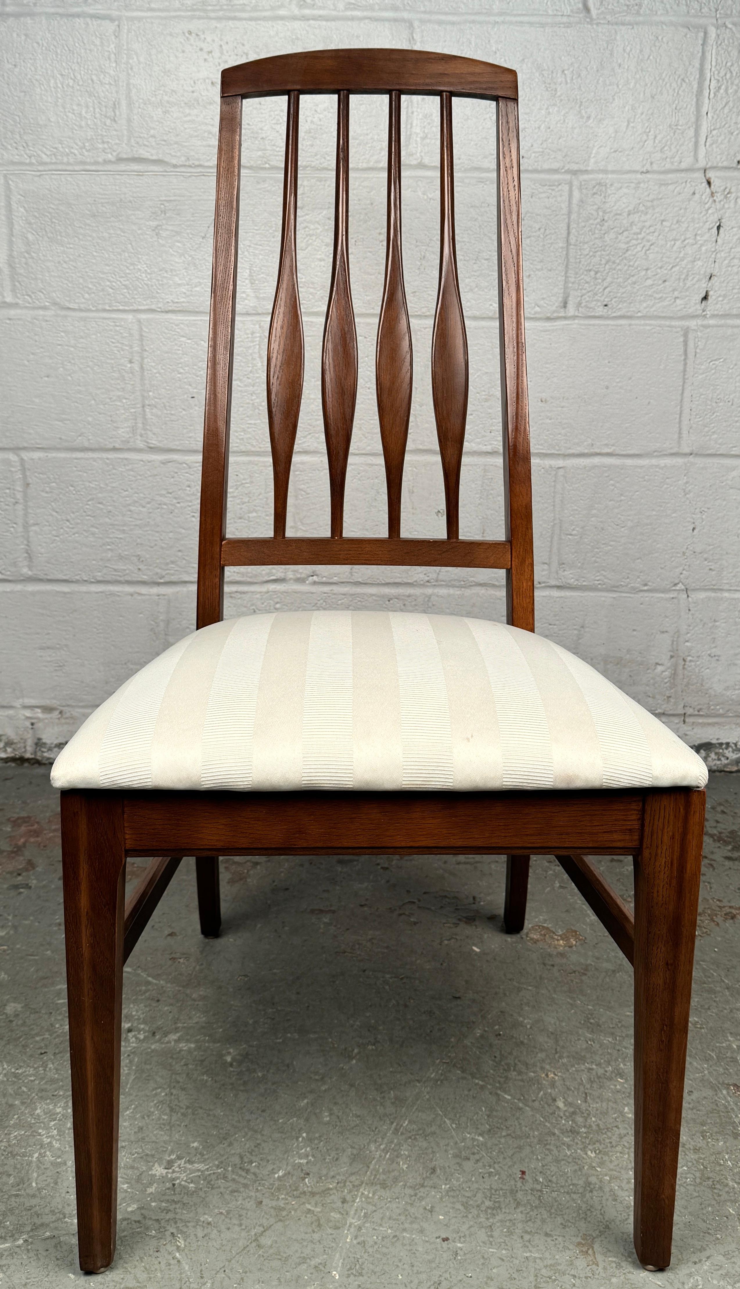 Set of Six Mid-Century Modern Walnut Dining Chairs For Sale 6