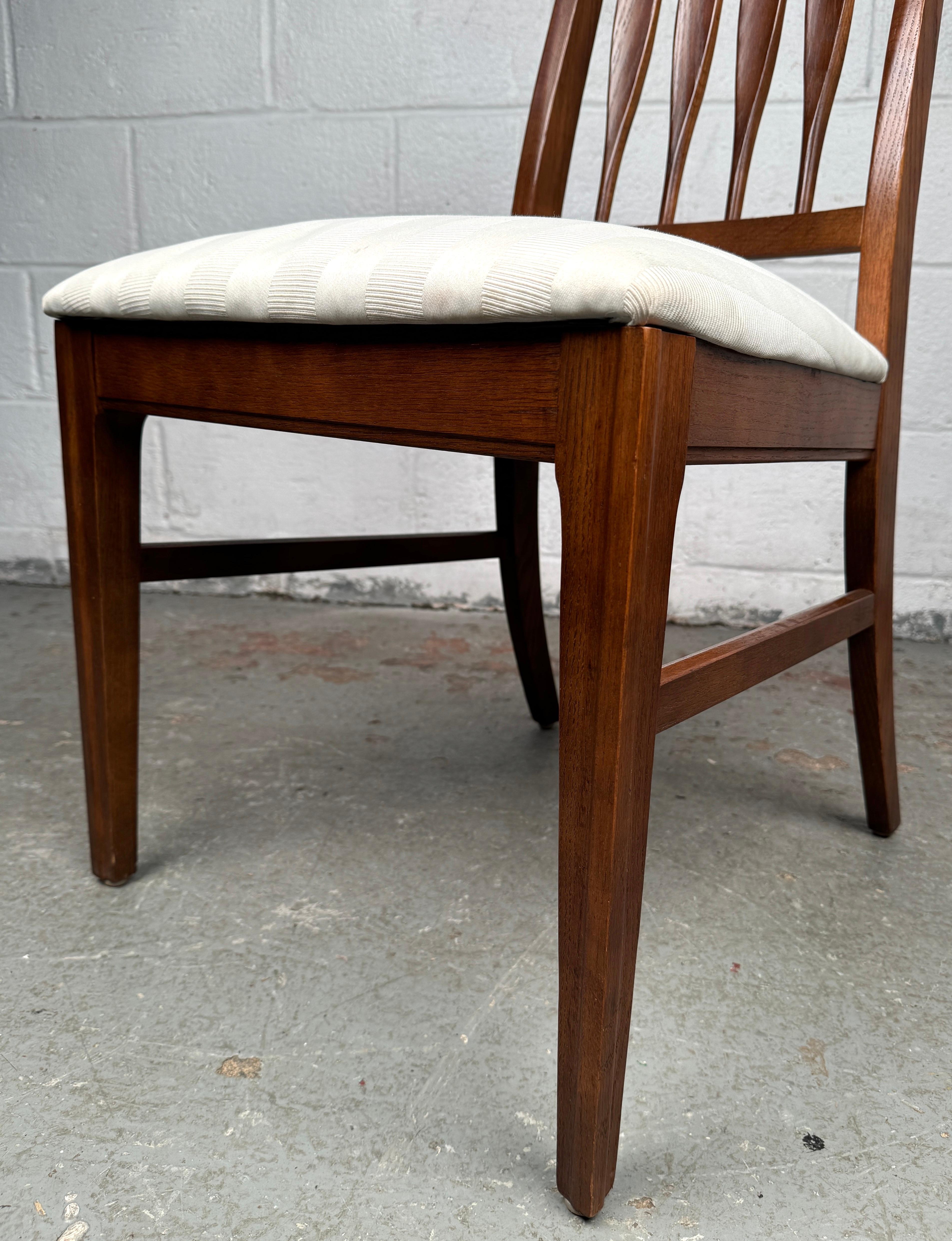 Set of Six Mid-Century Modern Walnut Dining Chairs For Sale 9