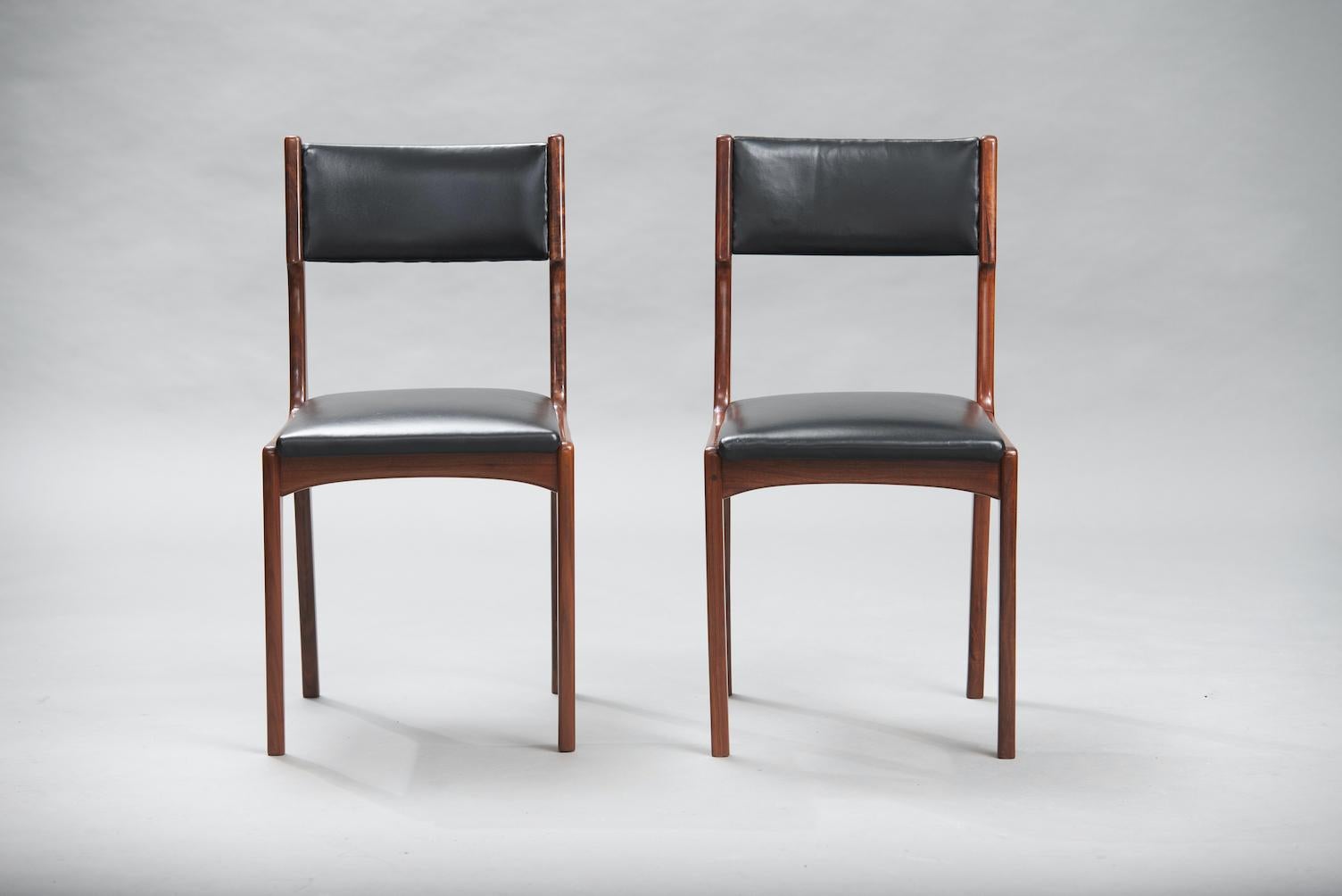 European Set of Six Mid-Century Modern Walnut Dining Chairs