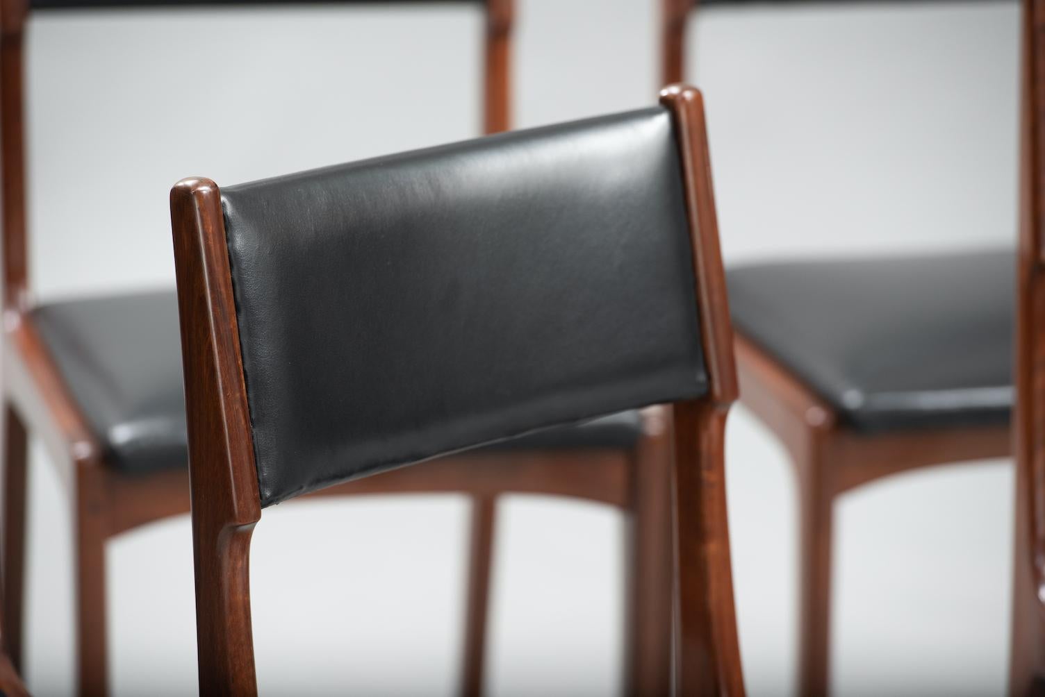 Leather Set of Six Mid-Century Modern Walnut Dining Chairs