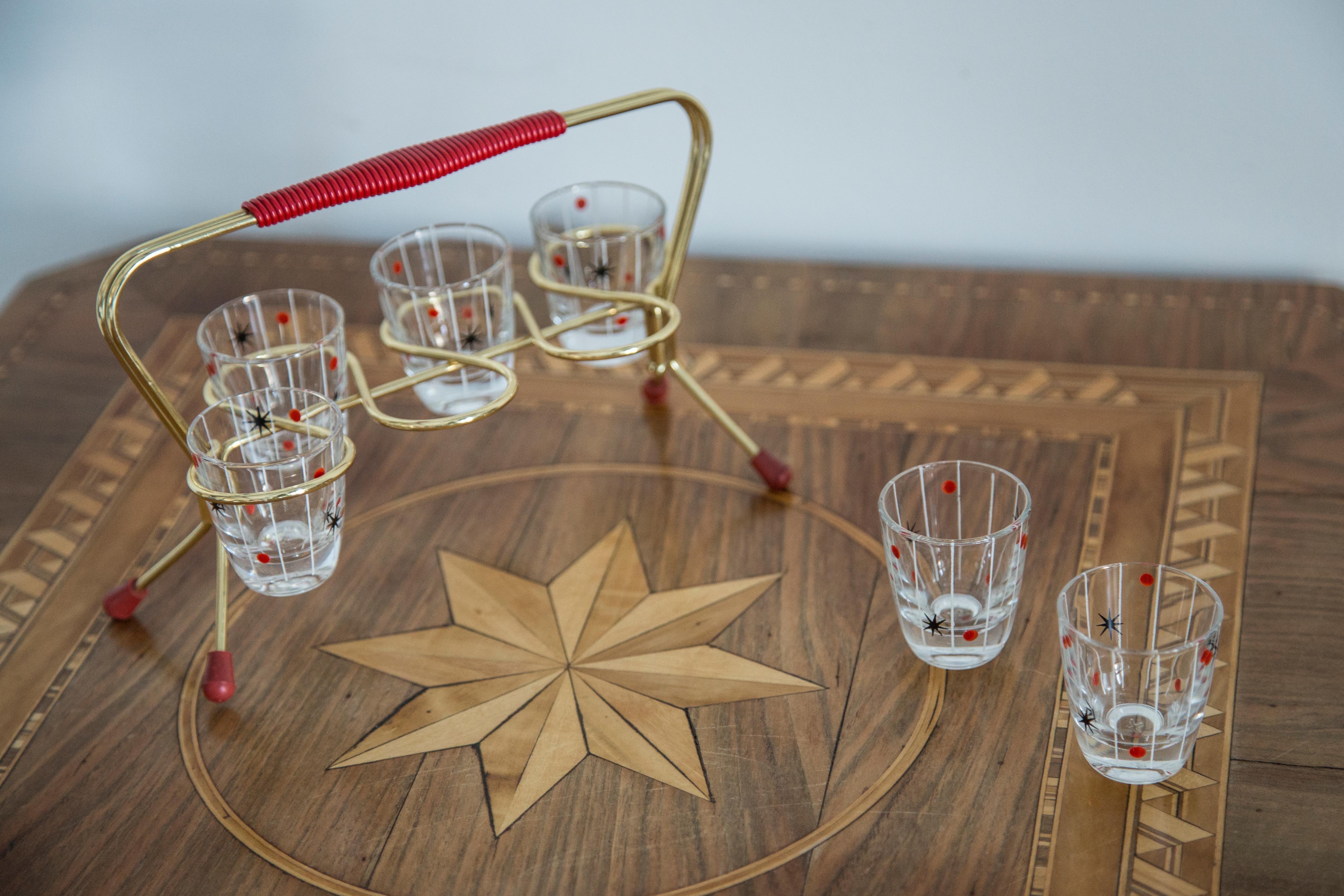 Mid-Century Modern Ensemble de six petits verres du milieu du siècle, Europe, années 1960 en vente