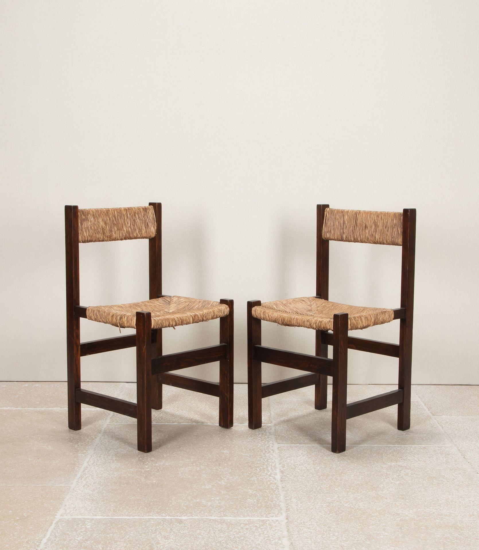 Conjunto de seis sillas de comedor de junco español de mediados de siglo.
En muy buen estado, Circa 1960.