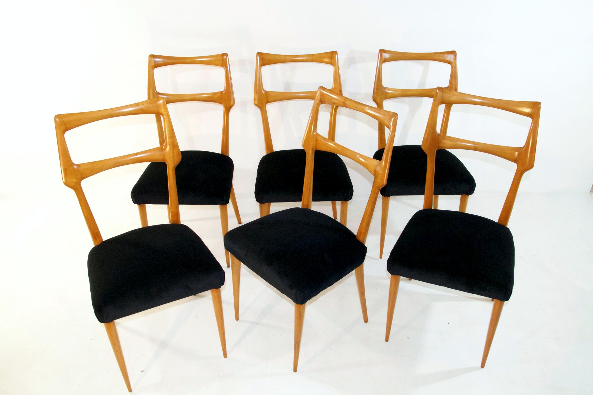 Set of Six Midcentury Dining Chairs in Maple by Augusto Romano, Italy 3