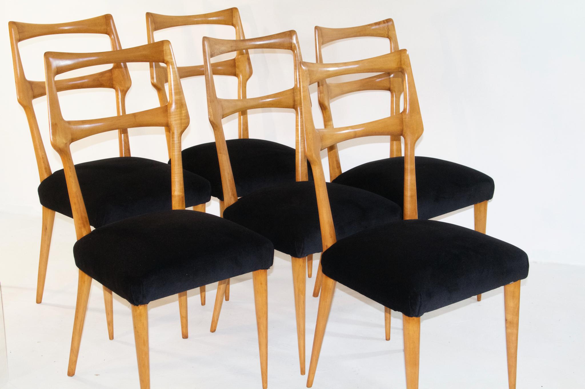 Mid-Century Modern Set of Six Midcentury Dining Chairs in Maple by Augusto Romano, Italy