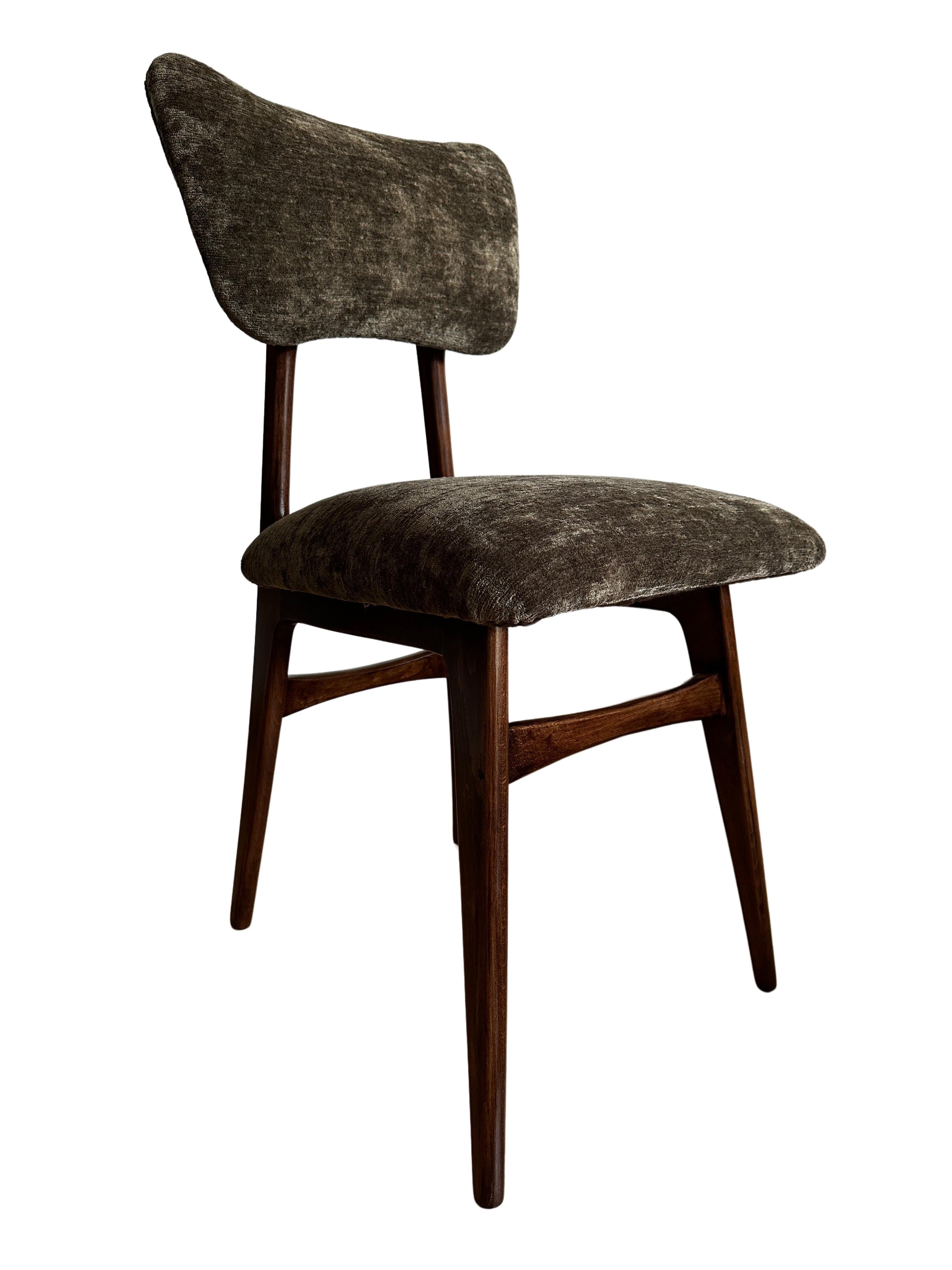 Set of Six Midcentury Butterfly Green Velvet Dining Chairs, Europe, 1960s For Sale 1