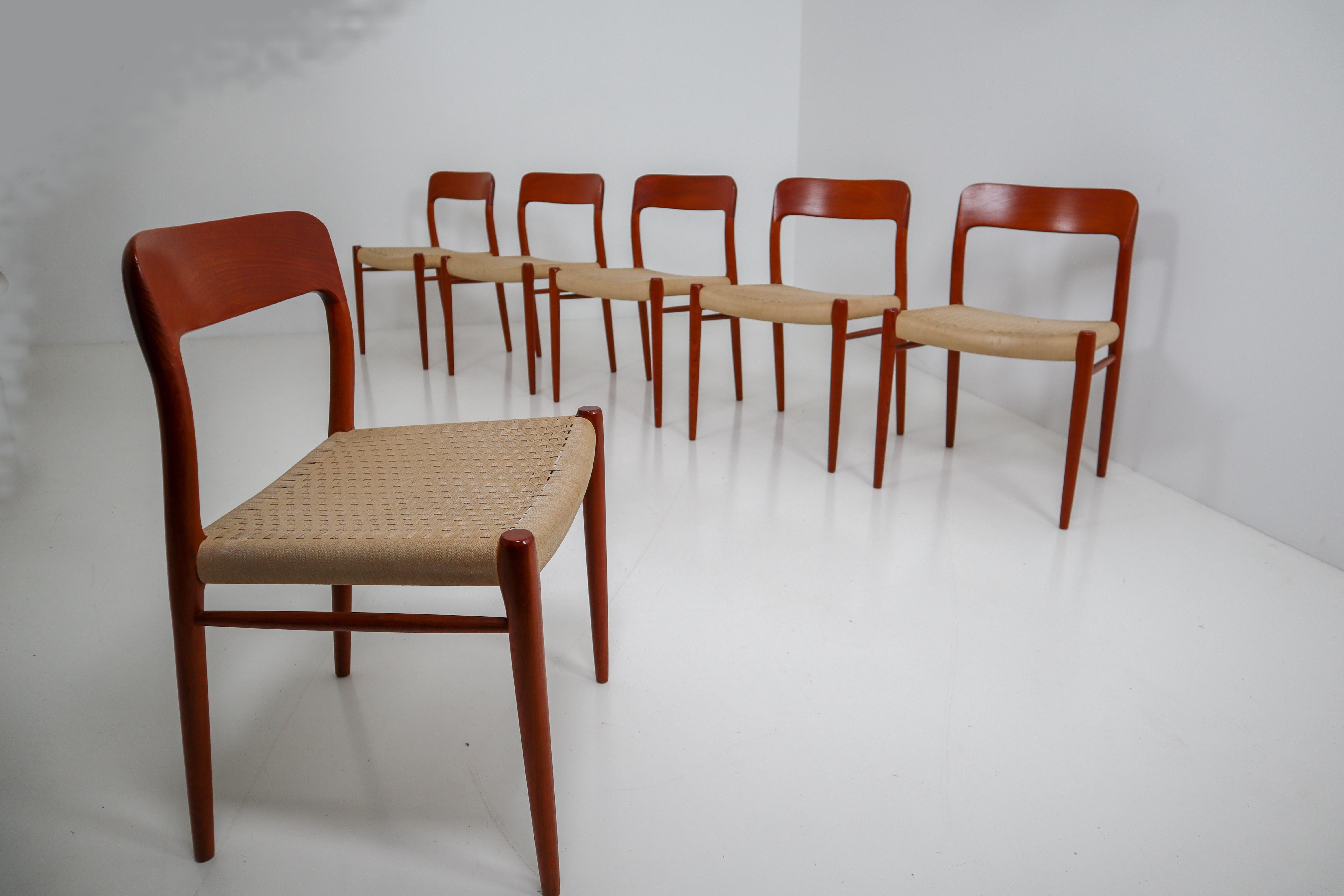 Set of Six Midcentury Model 75 Dining Chairs in Teak by Niels Ø. Møller 6