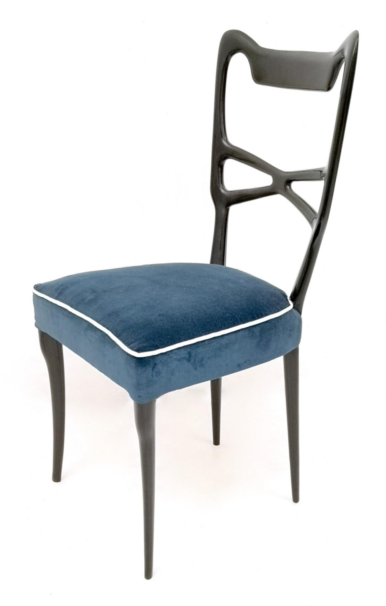 Ebonized Vintage Set of Six Blue Velvet Dining Chairs in the style of Ulrich, Italy For Sale