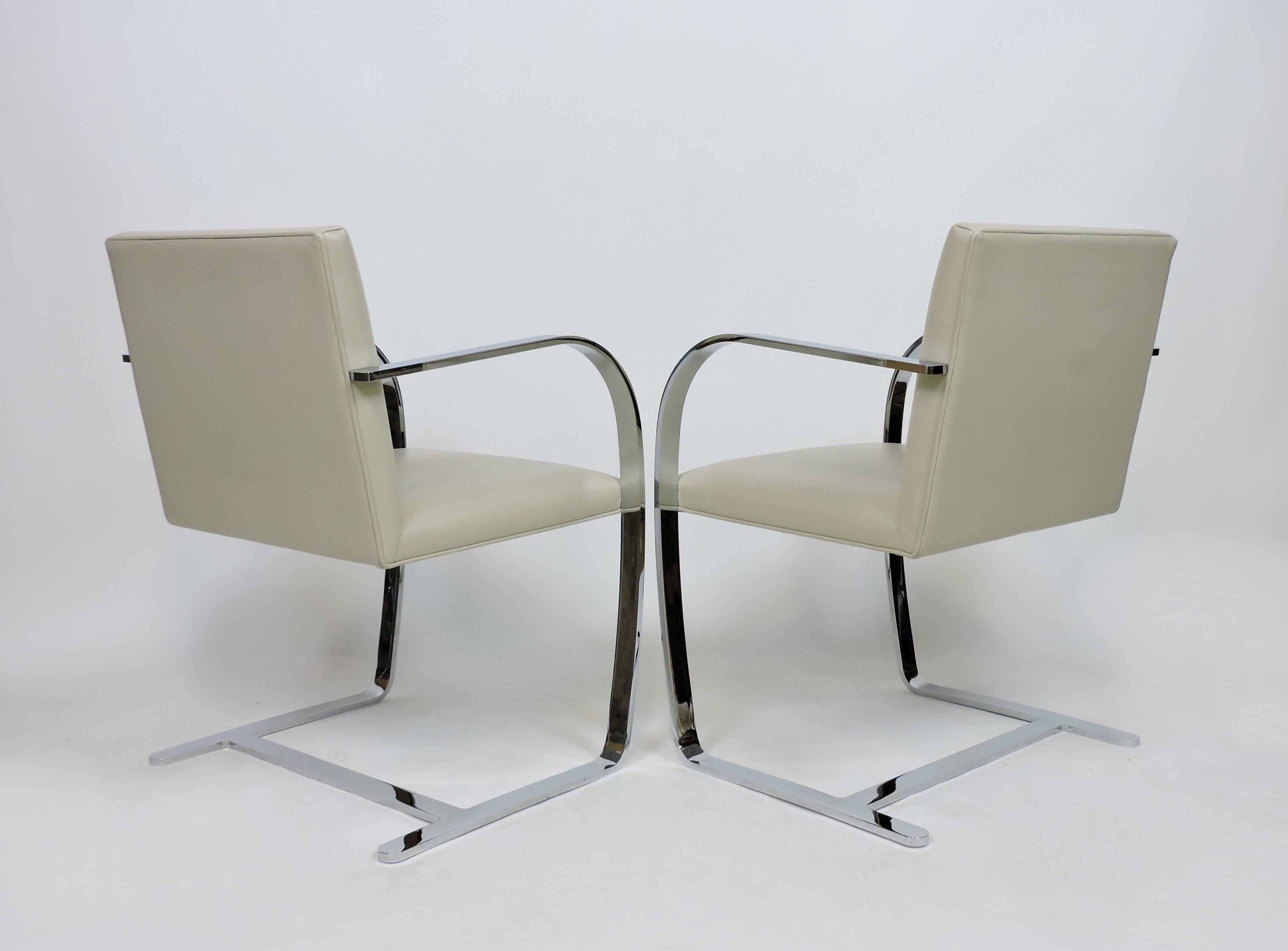 Set of Six Mies van der Rohe for Knoll Brno Flat Bar Chrome and Leather Chairs  In Good Condition In Chesterfield, NJ
