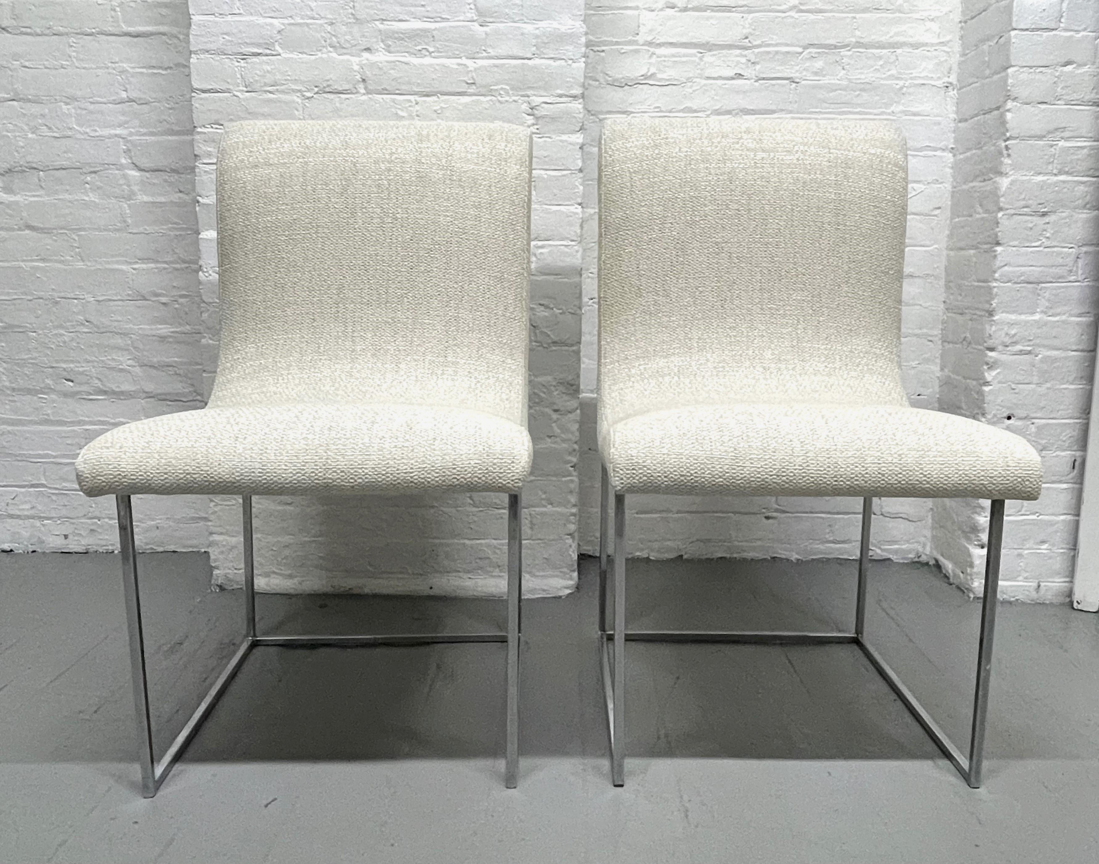 Mid-Century Modern Set of Six Milo Baughman Scoop Upholstered and Chrome Dining Chairs For Sale