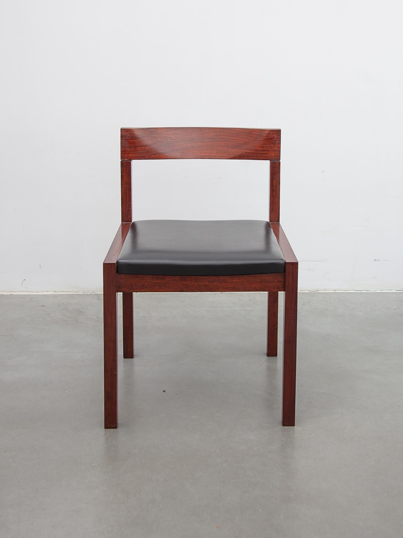 Mid-Century Modern Ensemble de six chaises de salle à manger minimalistes conçues par Alfred Hendrickx, 1959 Belform en vente