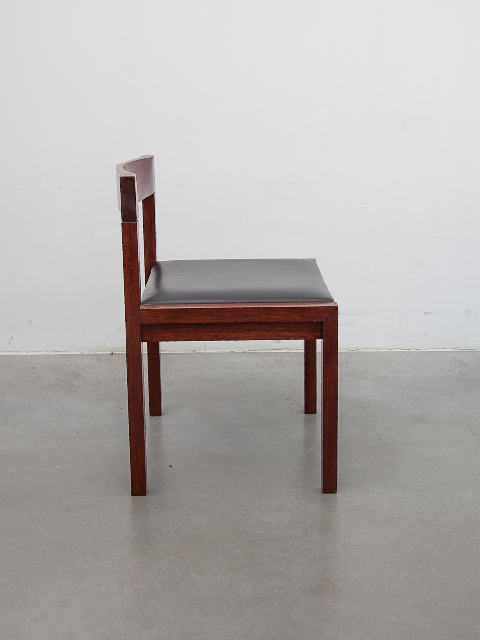 Milieu du XXe siècle Ensemble de six chaises de salle à manger minimalistes conçues par Alfred Hendrickx, 1959 Belform en vente
