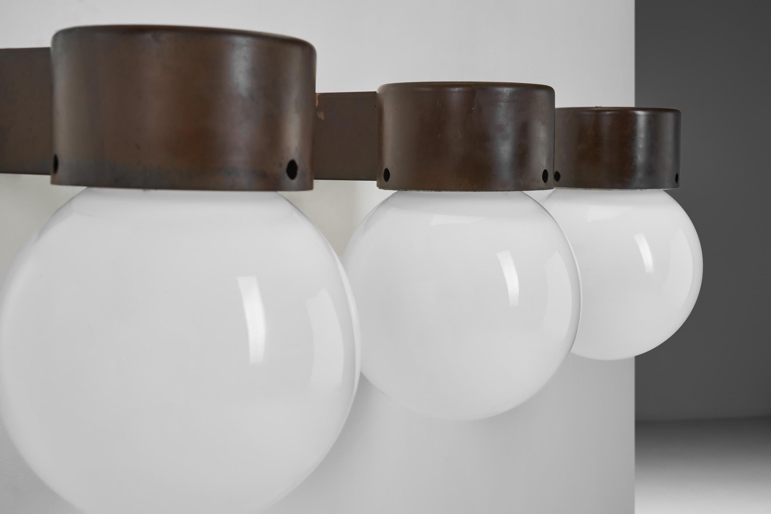Juego de seis lámparas de pared Modelo 