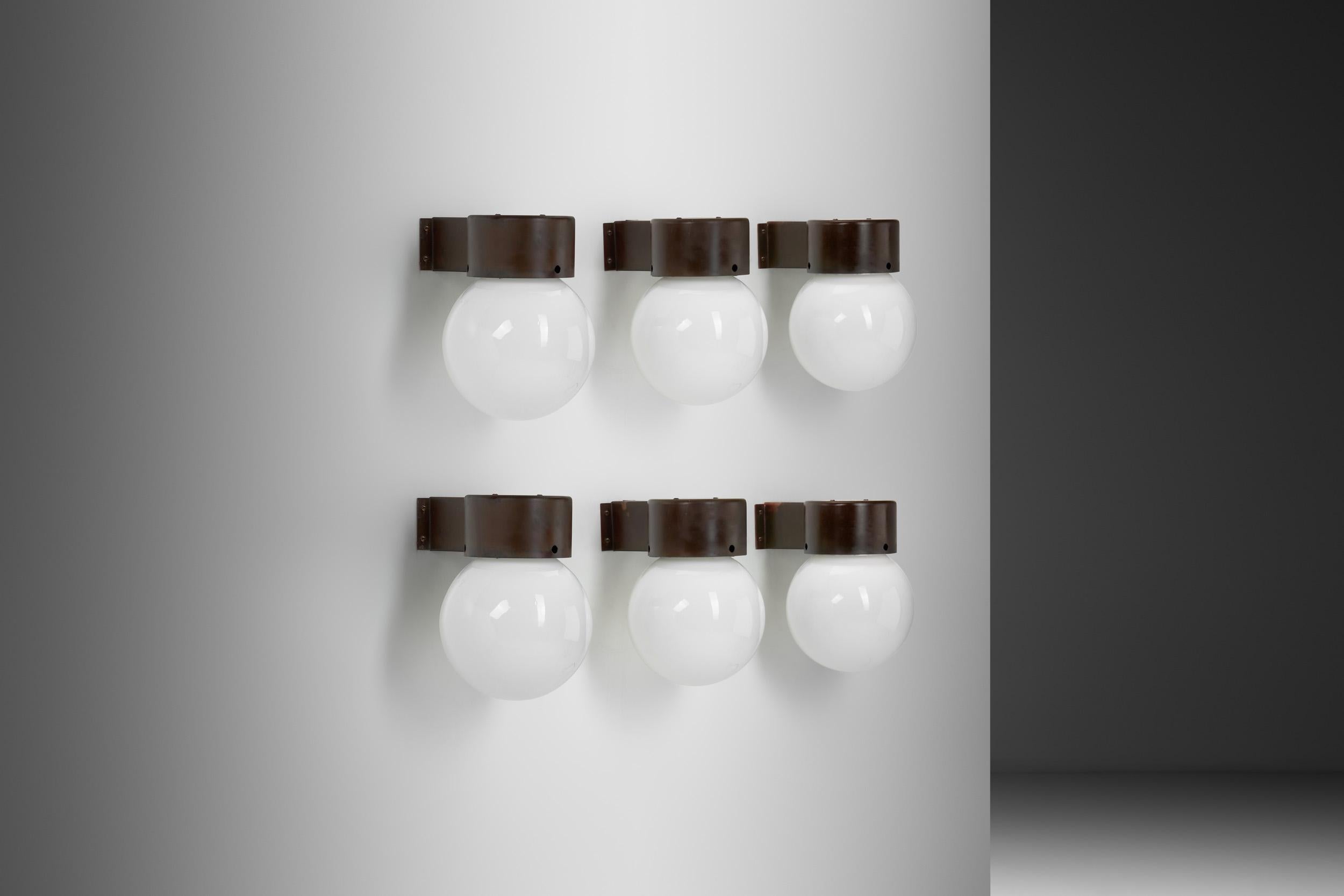 Juego de seis lámparas de pared Modelo 