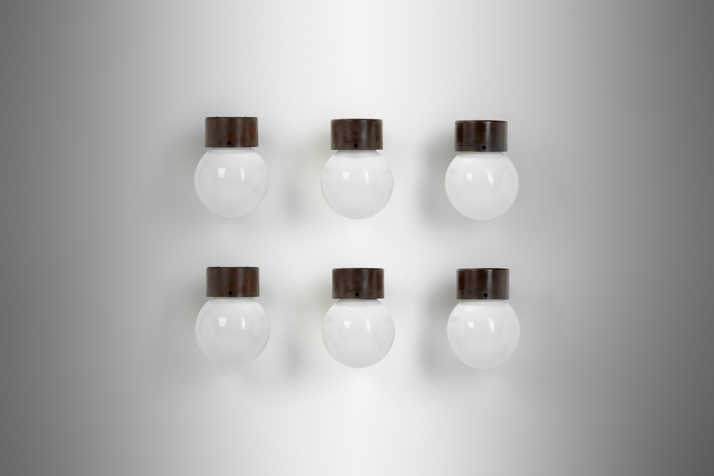 Juego de seis lámparas de pared Modelo 