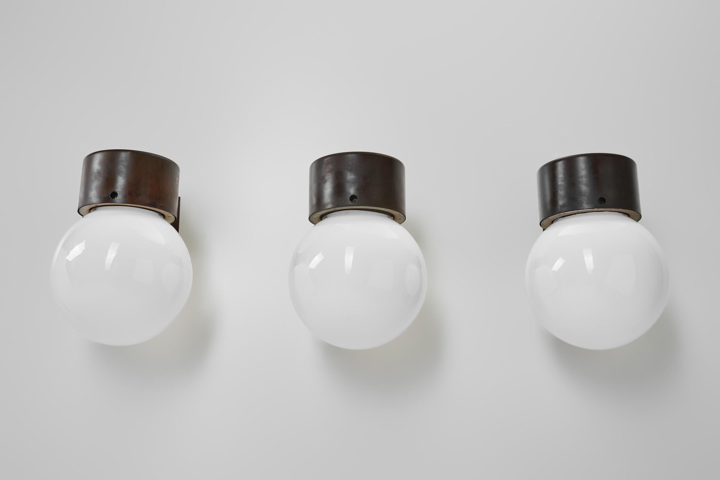 Juego de seis lámparas de pared Modelo 