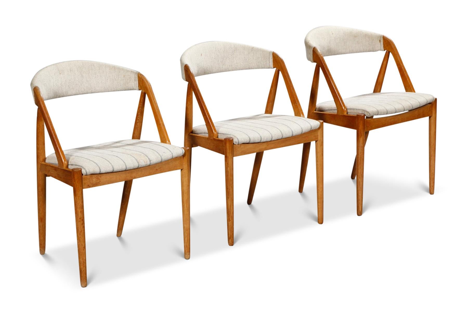 Satz von sechs Kai Kristiansen-Esszimmerstühlen aus Eiche, Modell 31 (Moderne der Mitte des Jahrhunderts) im Angebot