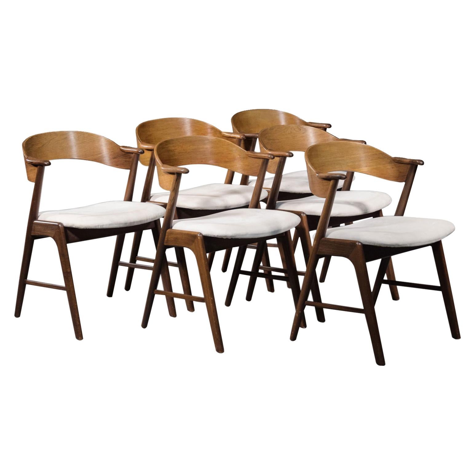 Set of Six Model 32 Kai Kristiansen Danish Modern Dining Chairs in Rosewood